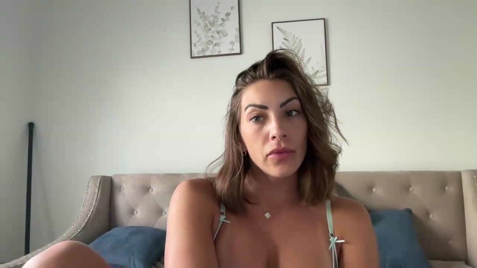 Gallery image thumbnail from Mia_Styles's myfreecams stream on, 08/31/2026, 20:03 image 20 of 20