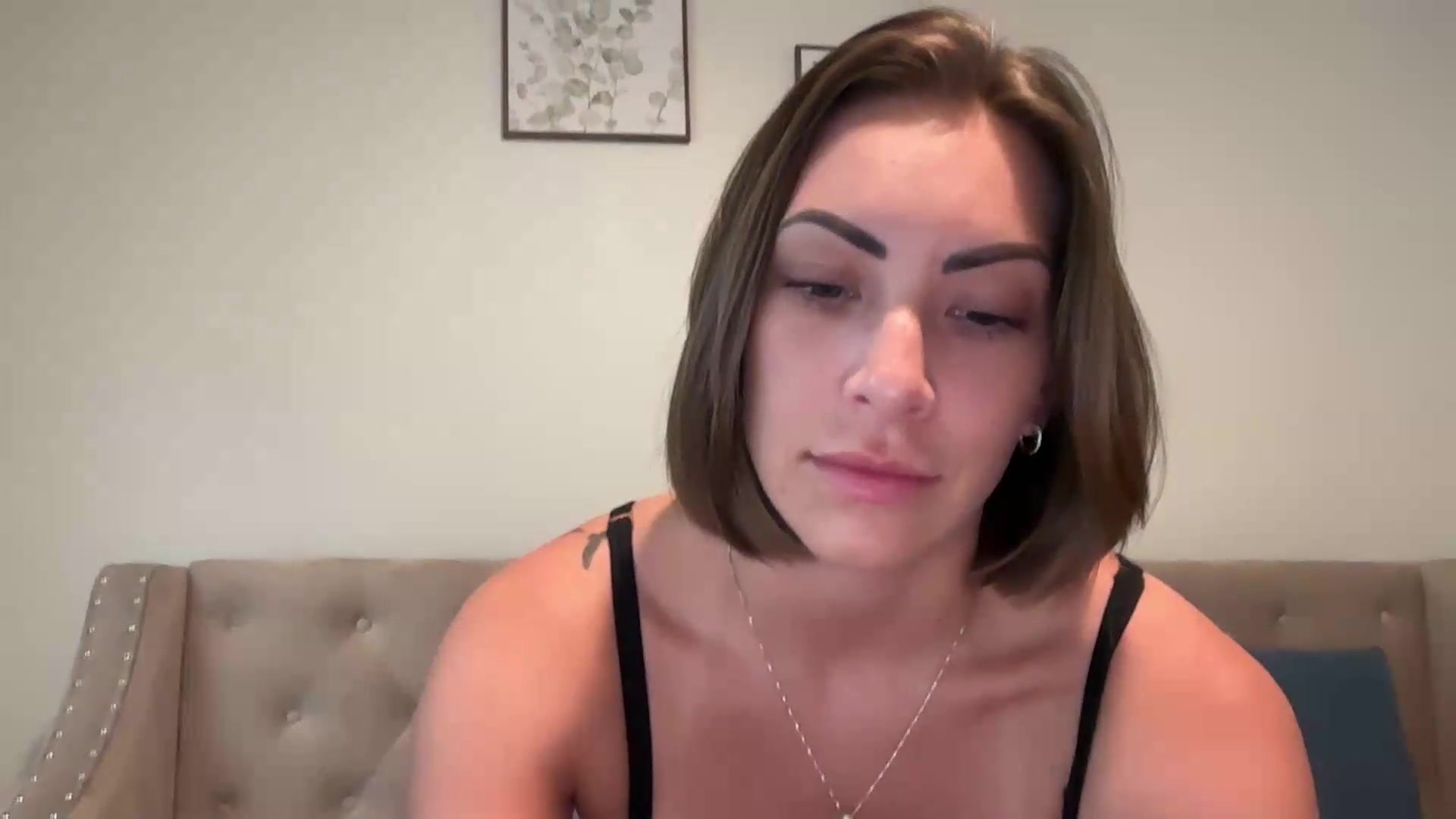 Gallery image thumbnail from Mia_Styles's myfreecams stream on, 09/29/2026, 24:01 image 19 of 20