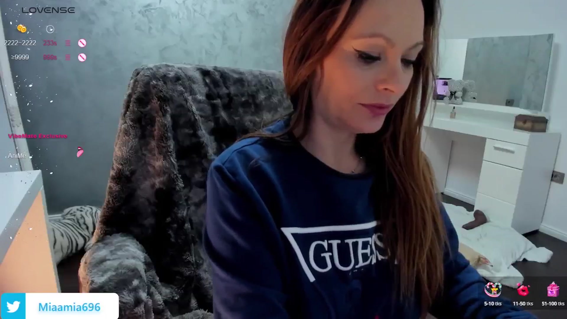 Gallery image thumbnail from Mia__Milf's myfreecams stream on, 02/19/2025, 10:08 image 9 of 20