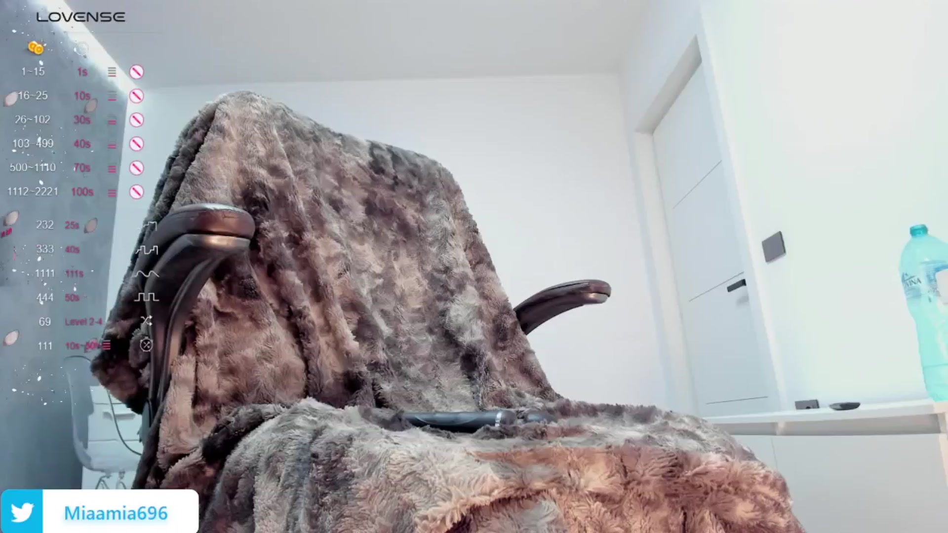 Gallery image thumbnail from Mia__Milf's myfreecams stream on, 02/23/2025, 08:58 image 7 of 20