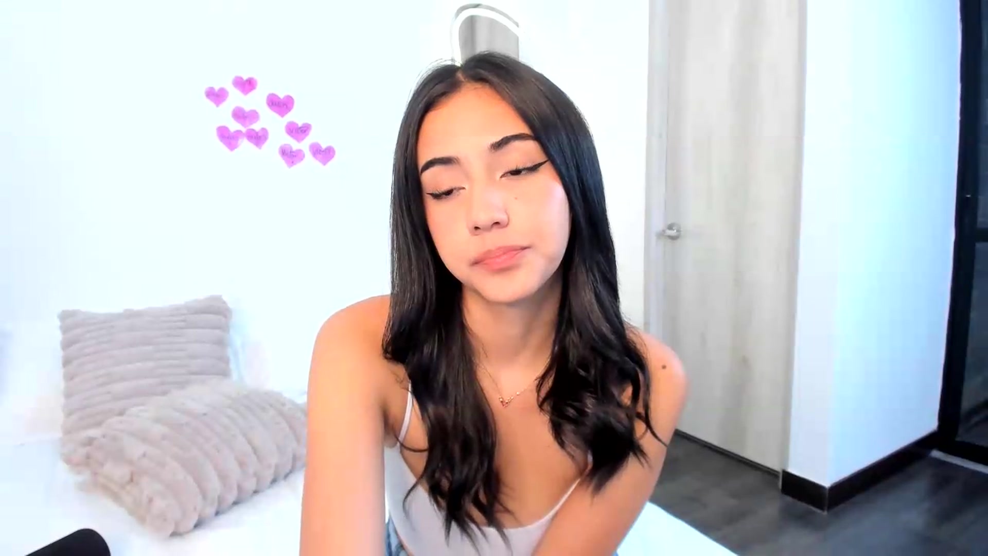 Gallery image thumbnail from Mia___'s myfreecams stream on, 06/24/2026, 01:18 image 19 of 20