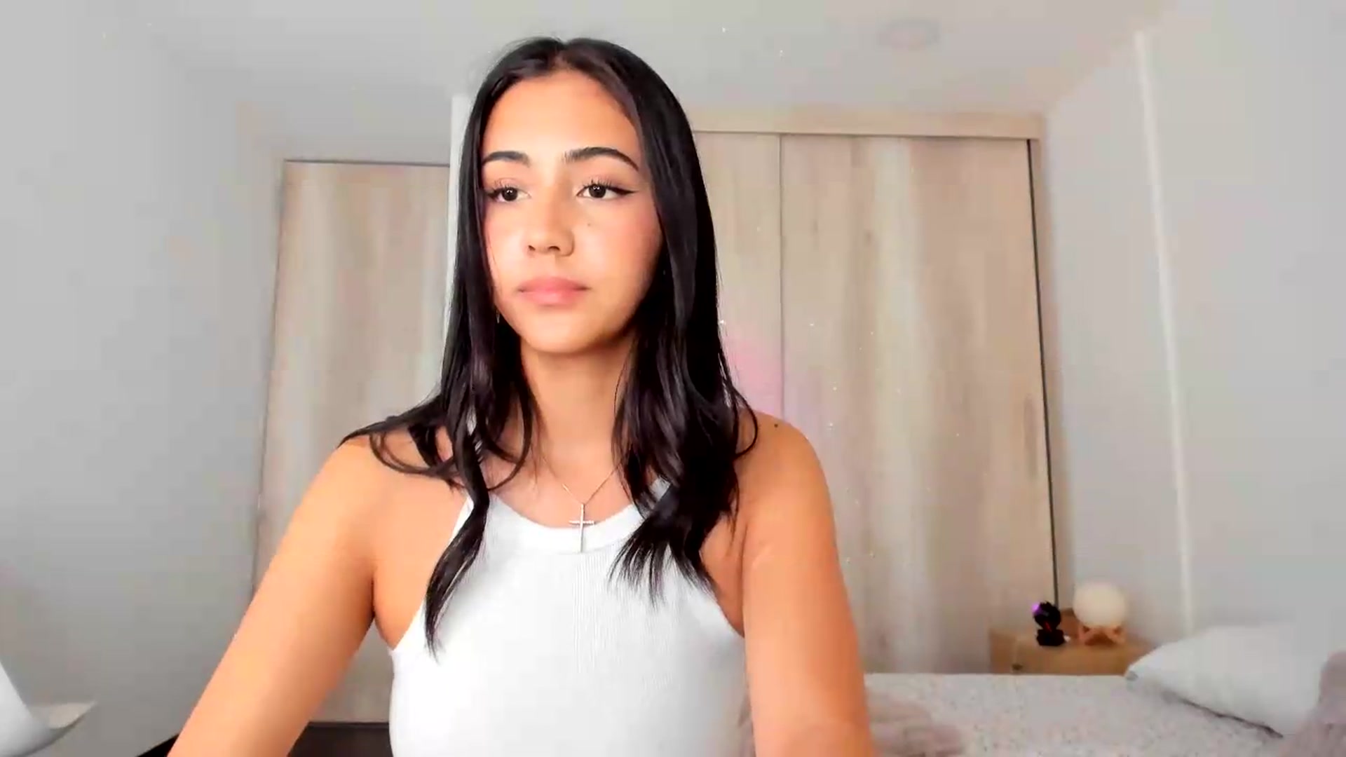 Gallery image thumbnail from Mia___'s myfreecams stream on, 08/04/2026, 23:37 image 16 of 20