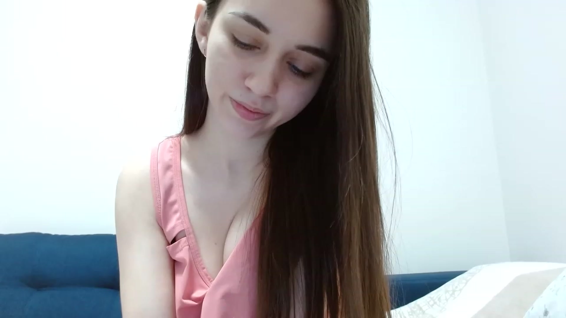 Gallery image thumbnail from Mia_chan's myfreecams stream on, 12/20/2022, 16:27 image 18 of 20