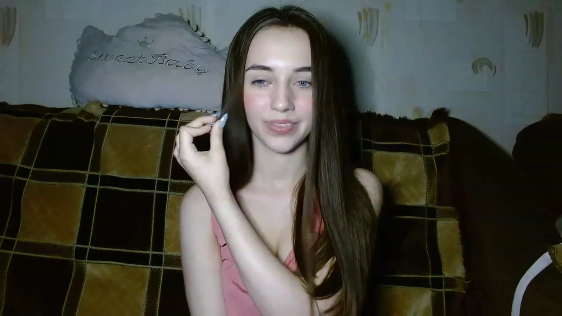 Gallery image thumbnail from Mia_chan's myfreecams stream on, 01/07/2023, 17:30 image 9 of 20