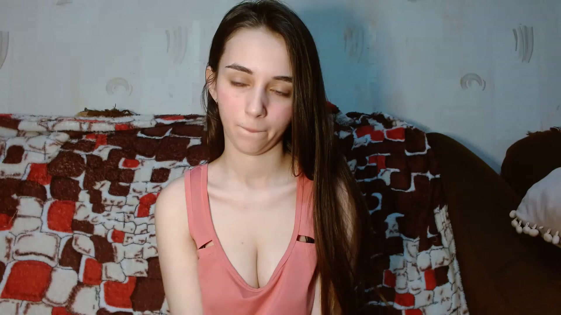 Gallery image thumbnail from Mia_chan's myfreecams stream on, 04/09/2023, 15:21 image 18 of 20