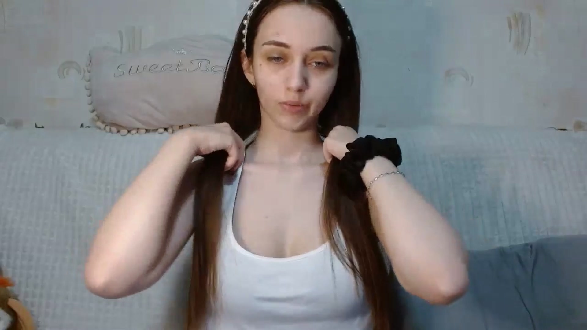 Gallery image thumbnail from Mia_chan's myfreecams stream on, 05/27/2024, 19:20 image 11 of 20