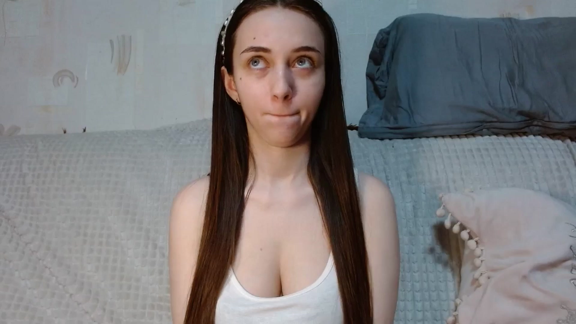 Gallery image thumbnail from Mia_chan's myfreecams stream on, 06/07/2024, 13:12 image 4 of 20