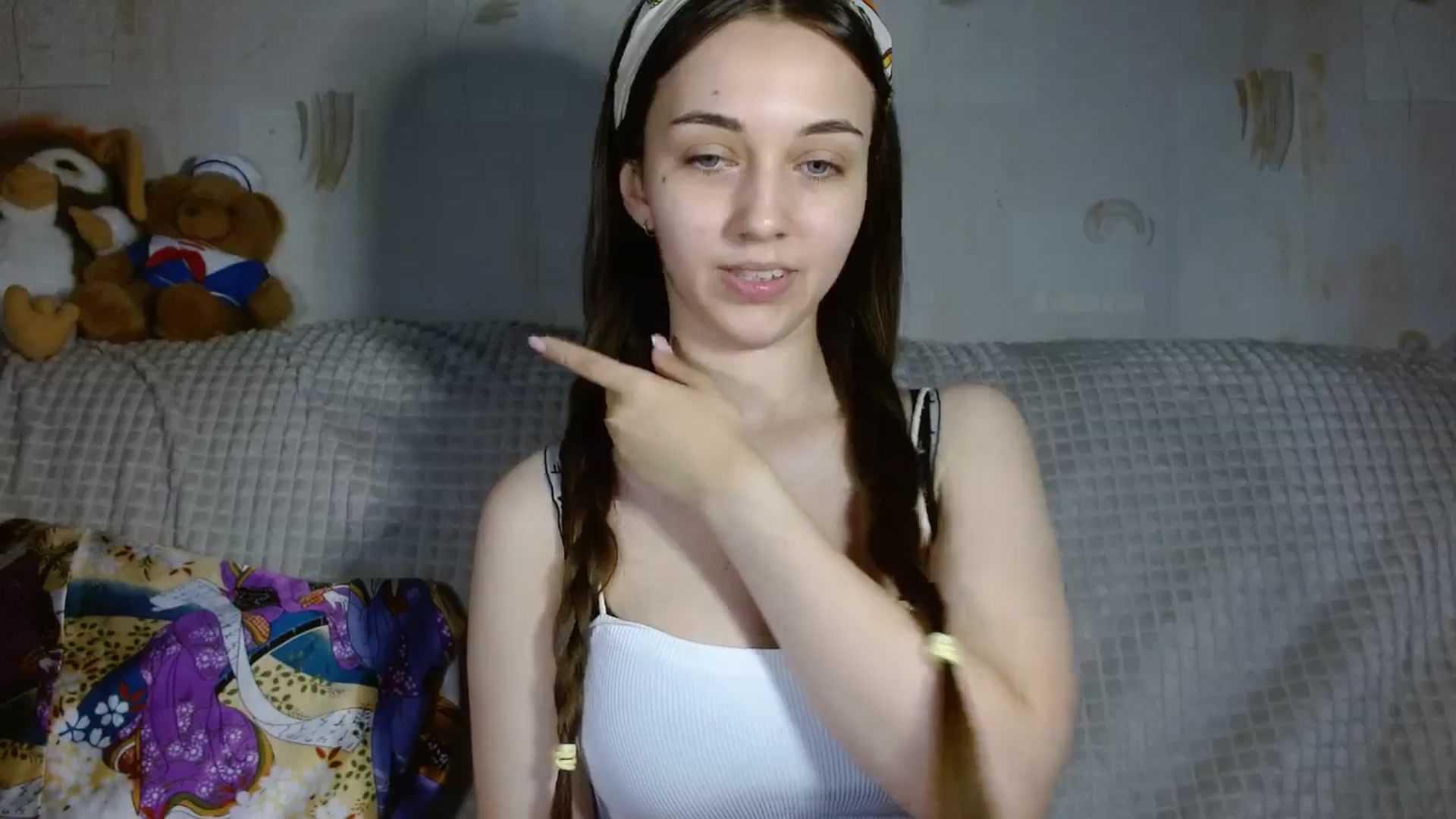 Gallery image thumbnail from Mia_chan's myfreecams stream on, 08/05/2024, 13:22 image 8 of 20