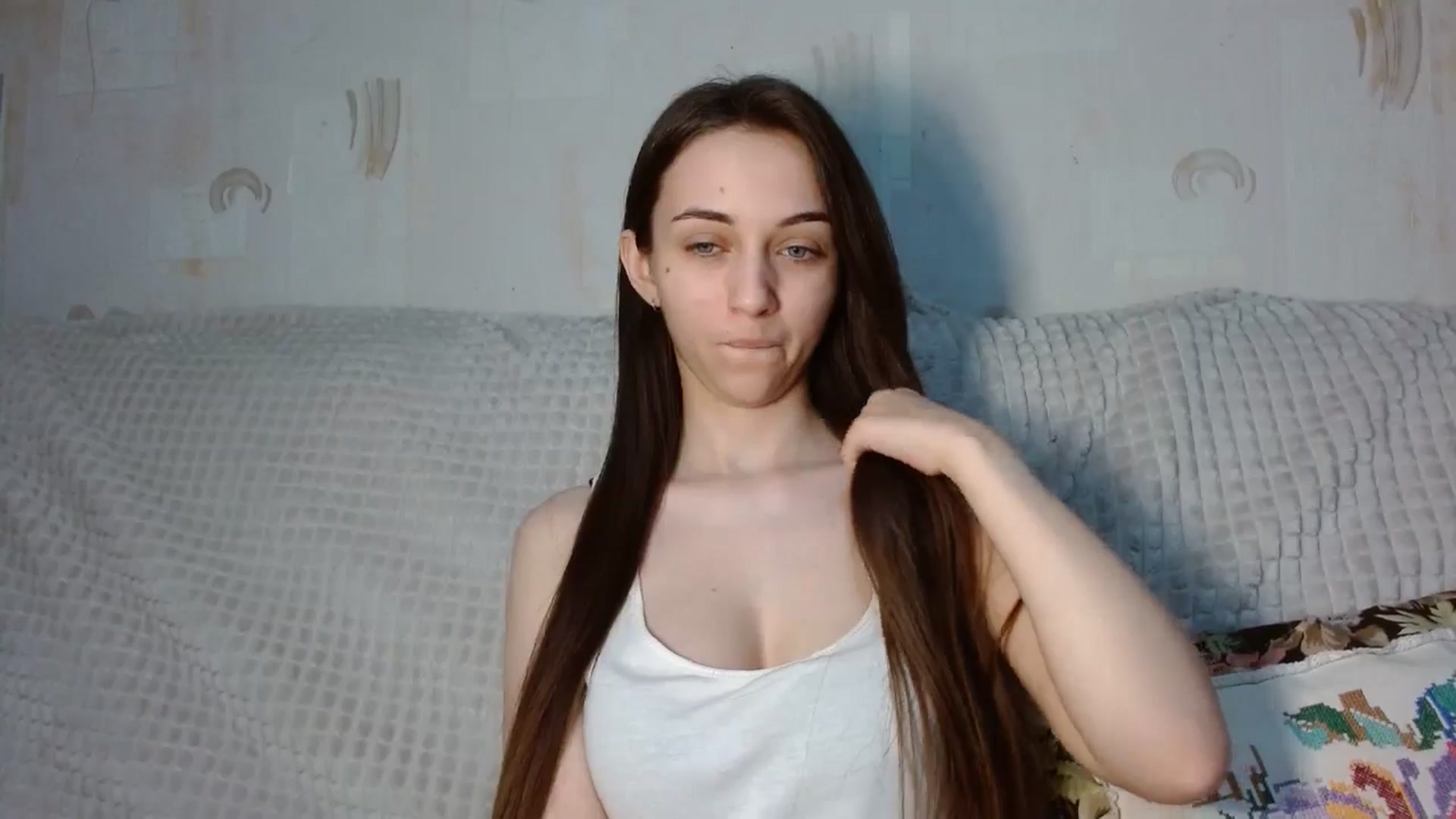 Gallery image thumbnail from Mia_chan's myfreecams stream on, 10/08/2024, 15:46 image 17 of 20