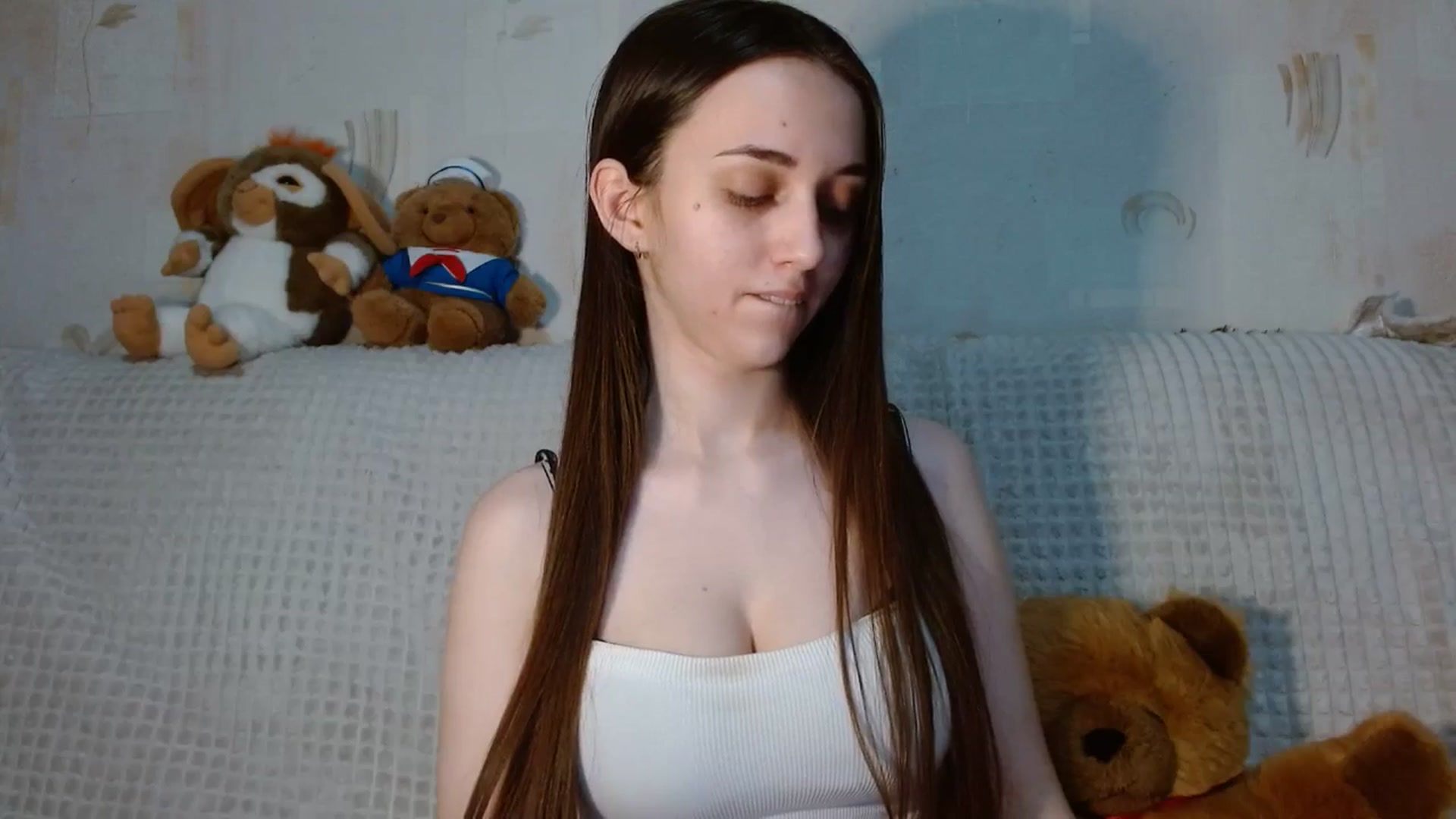 Gallery image thumbnail from Mia_chan's myfreecams stream on, 05/10/2025, 17:30 image 13 of 20