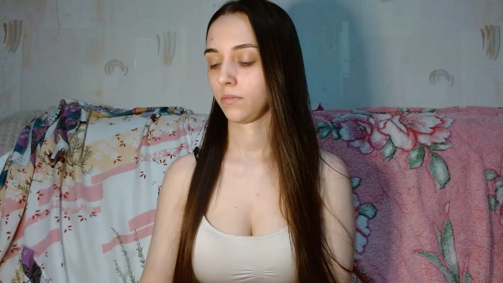 Gallery image thumbnail from Mia_chan's myfreecams stream on, 06/24/2025, 18:03 image 16 of 20