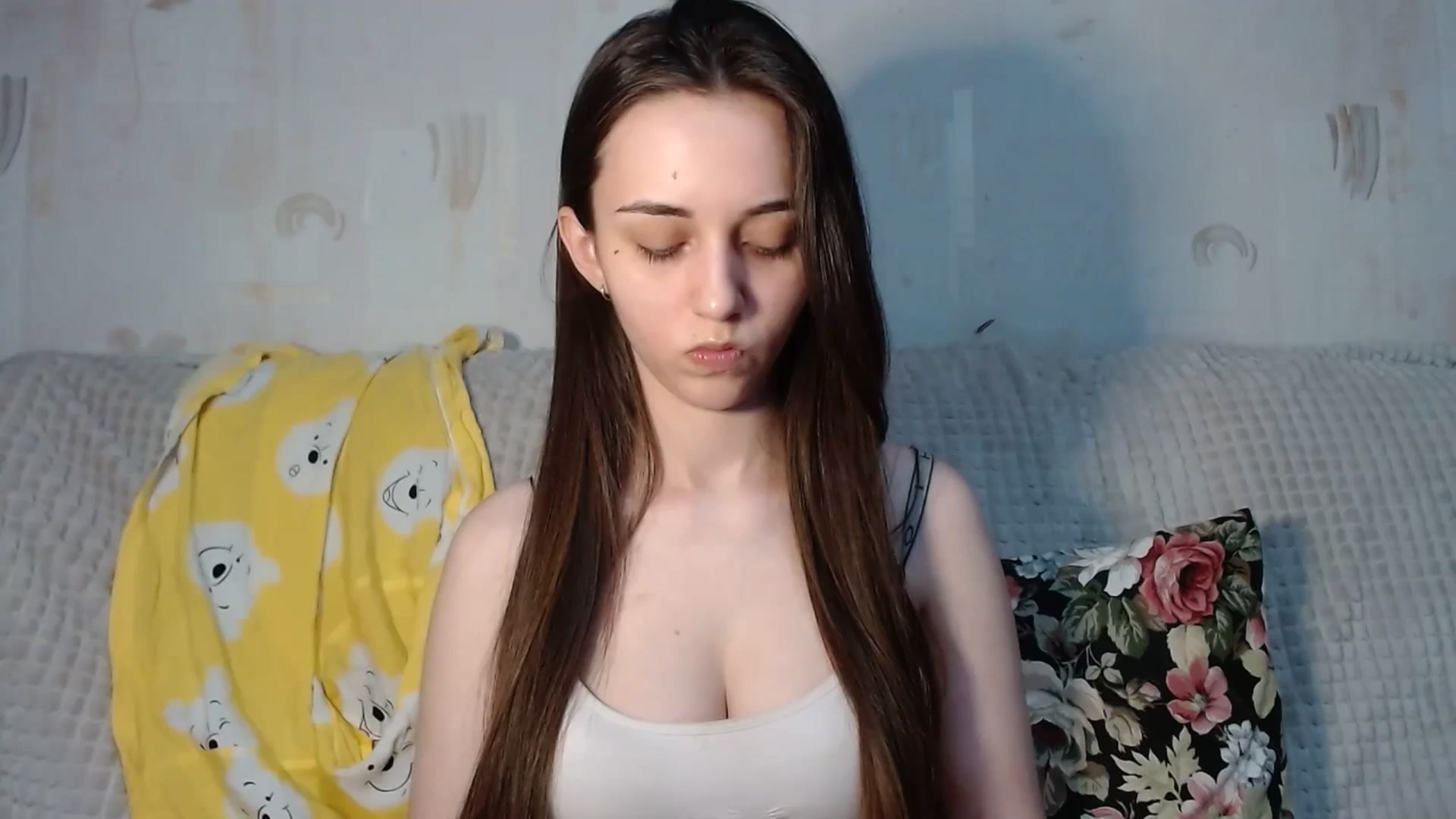 Gallery image thumbnail from Mia_chan's myfreecams stream on, 07/15/2025, 16:11 image 1 of 20
