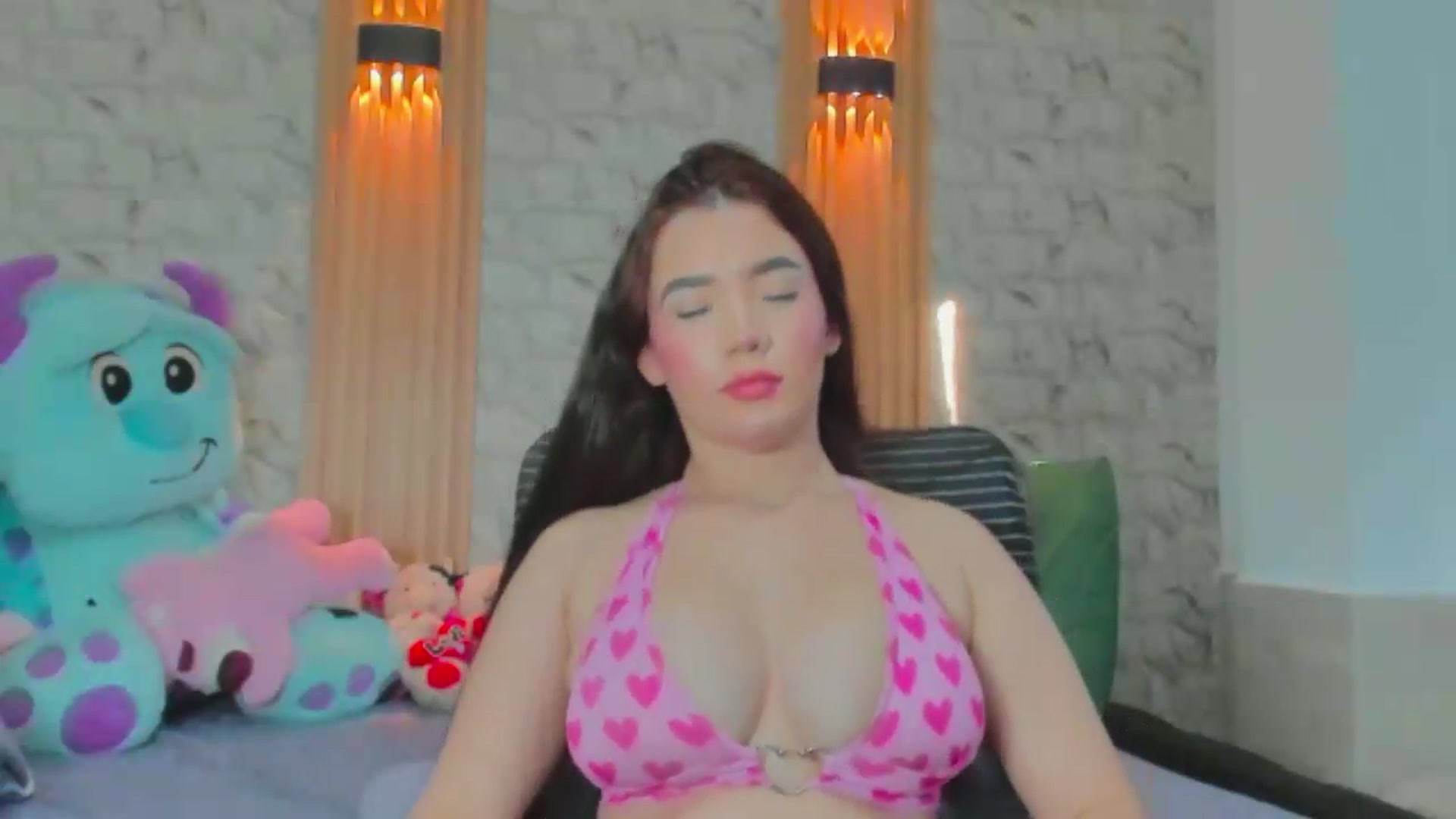 Gallery image thumbnail from Mia_fox0803's myfreecams stream on, 09/05/2026, 11:51 image 10 of 20