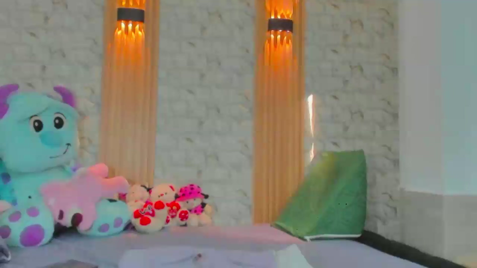 Gallery image thumbnail from Mia_fox0803's myfreecams stream on, 09/05/2026, 11:51 image 3 of 20