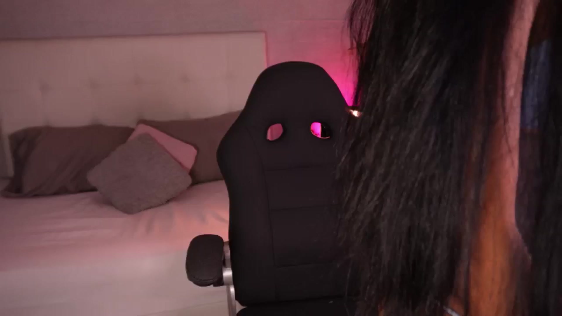 Gallery image thumbnail from Mia_gabbaai's myfreecams stream on, 07/18/2025, 13:43 image 11 of 20