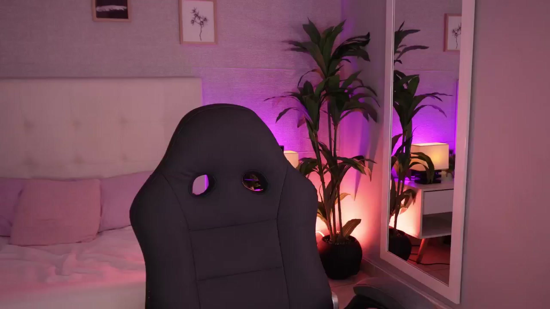 Gallery image thumbnail from Mia_gabbaai's myfreecams stream on, 07/20/2025, 15:54 image 2 of 20