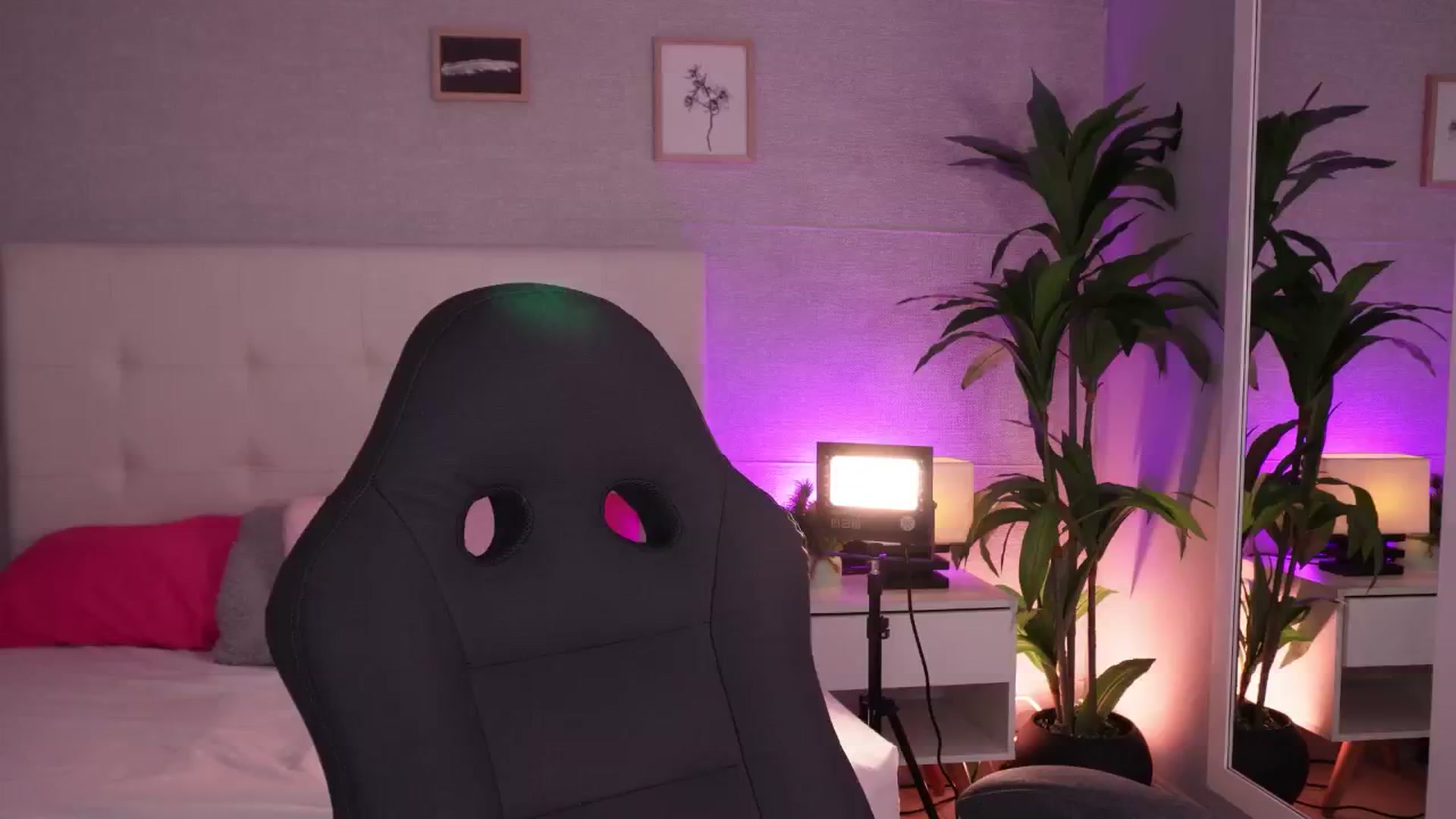 Gallery image thumbnail from Mia_gabbaai's myfreecams stream on, 07/27/2025, 18:41 image 5 of 20
