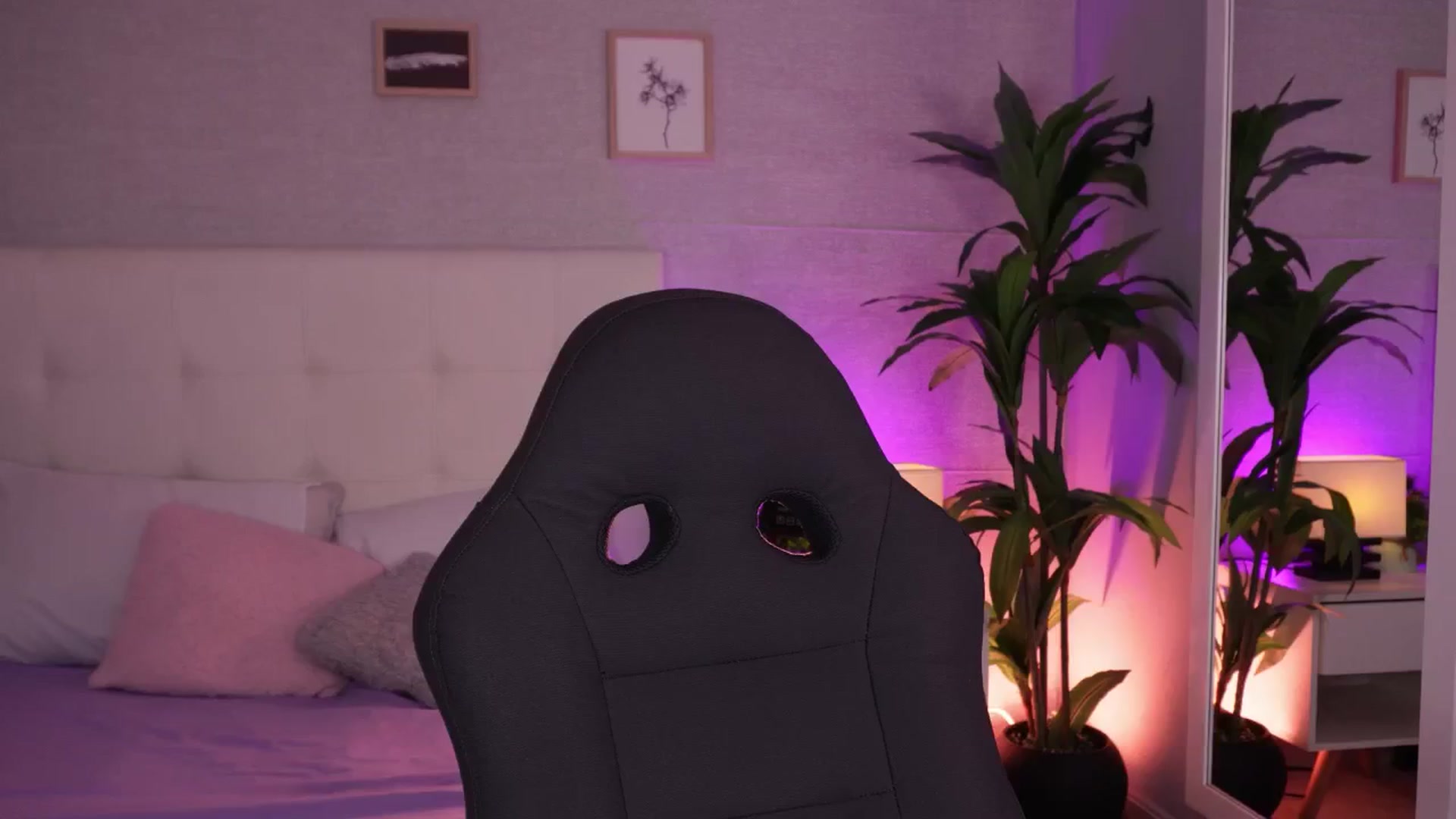 Gallery image thumbnail from Mia_gabbaai's myfreecams stream on, 07/31/2025, 16:02 image 7 of 20