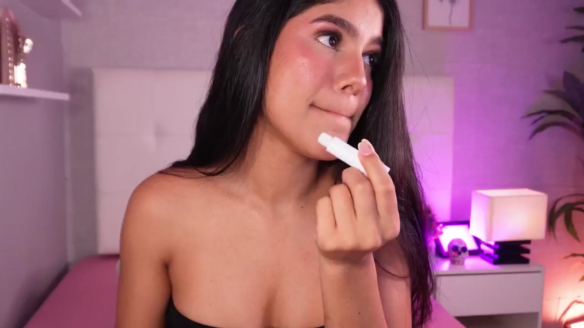 Gallery image thumbnail from Mia_gabbaai's myfreecams stream on, 08/05/2025, 18:21 image 3 of 20