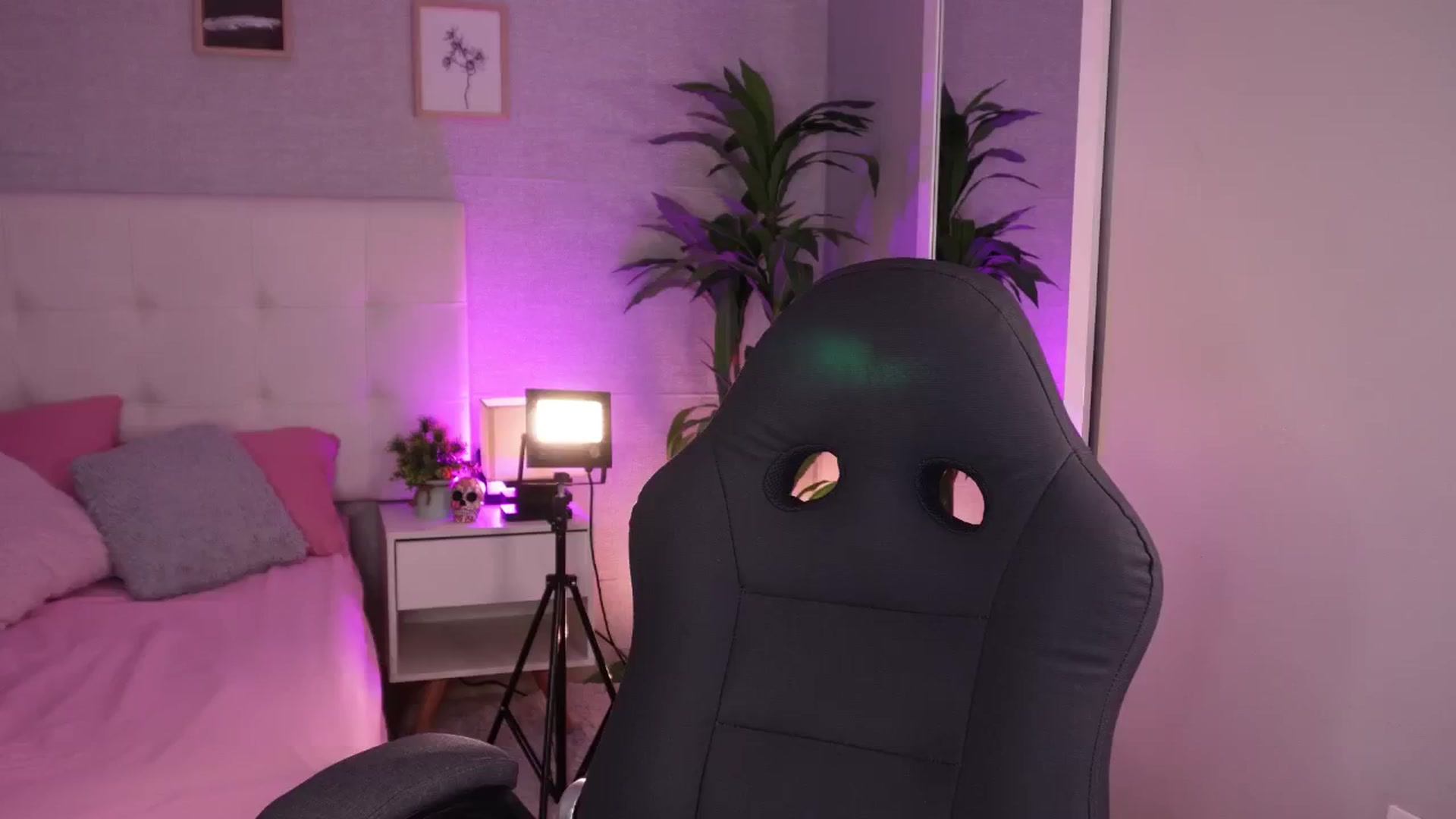 Gallery image thumbnail from Mia_gabbaai's myfreecams stream on, 08/06/2025, 14:06 image 4 of 20