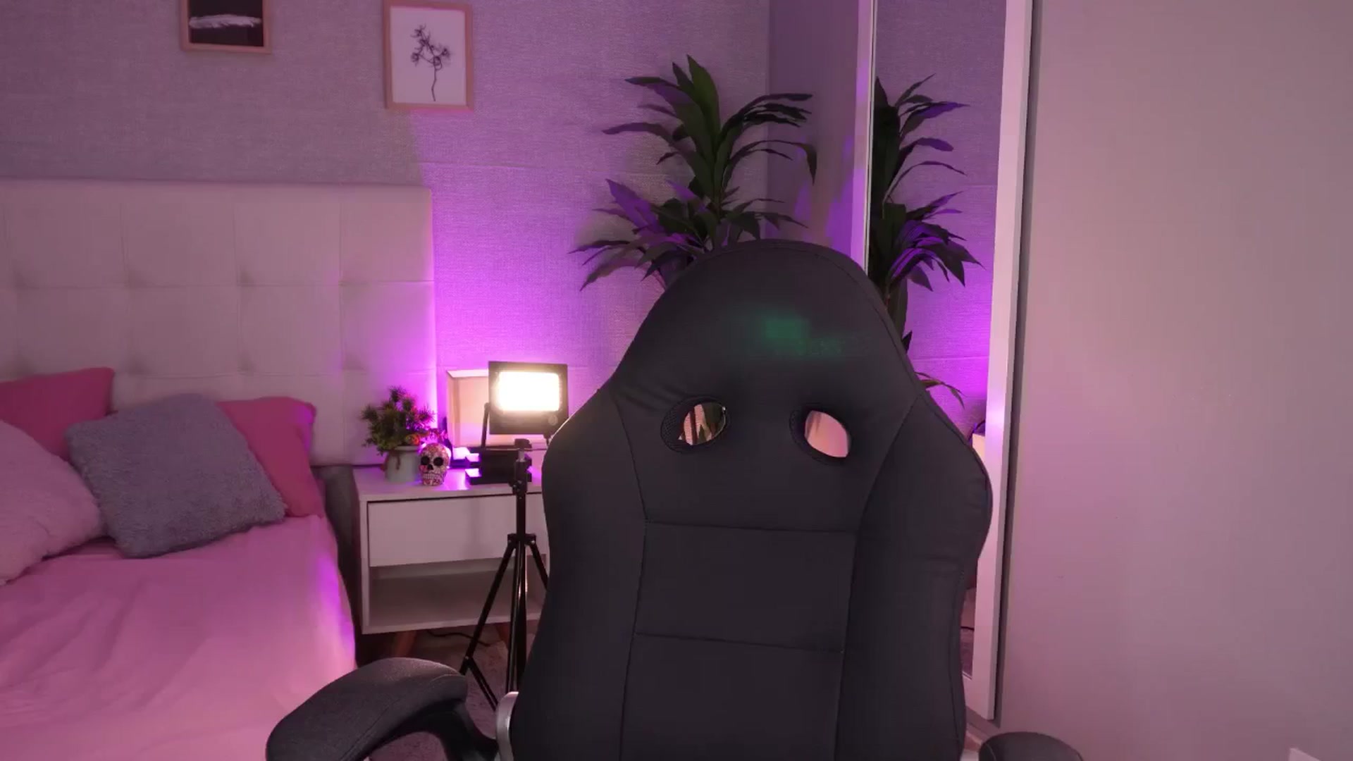 Gallery image thumbnail from Mia_gabbaai's myfreecams stream on, 08/06/2025, 14:06 image 11 of 20