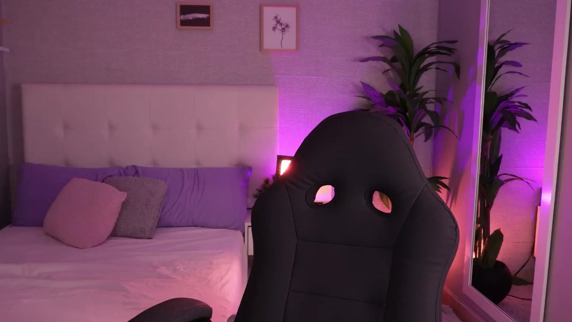 Gallery image thumbnail from Mia_gabbaai's myfreecams stream on, 08/14/2025, 15:22 image 20 of 20