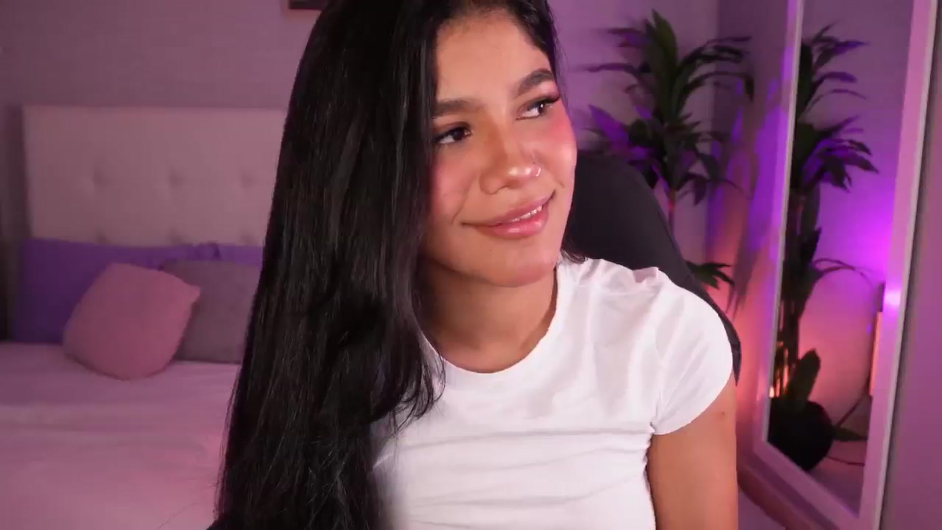 Gallery image thumbnail from Mia_gabbaai's myfreecams stream on, 08/14/2025, 15:22 image 19 of 20