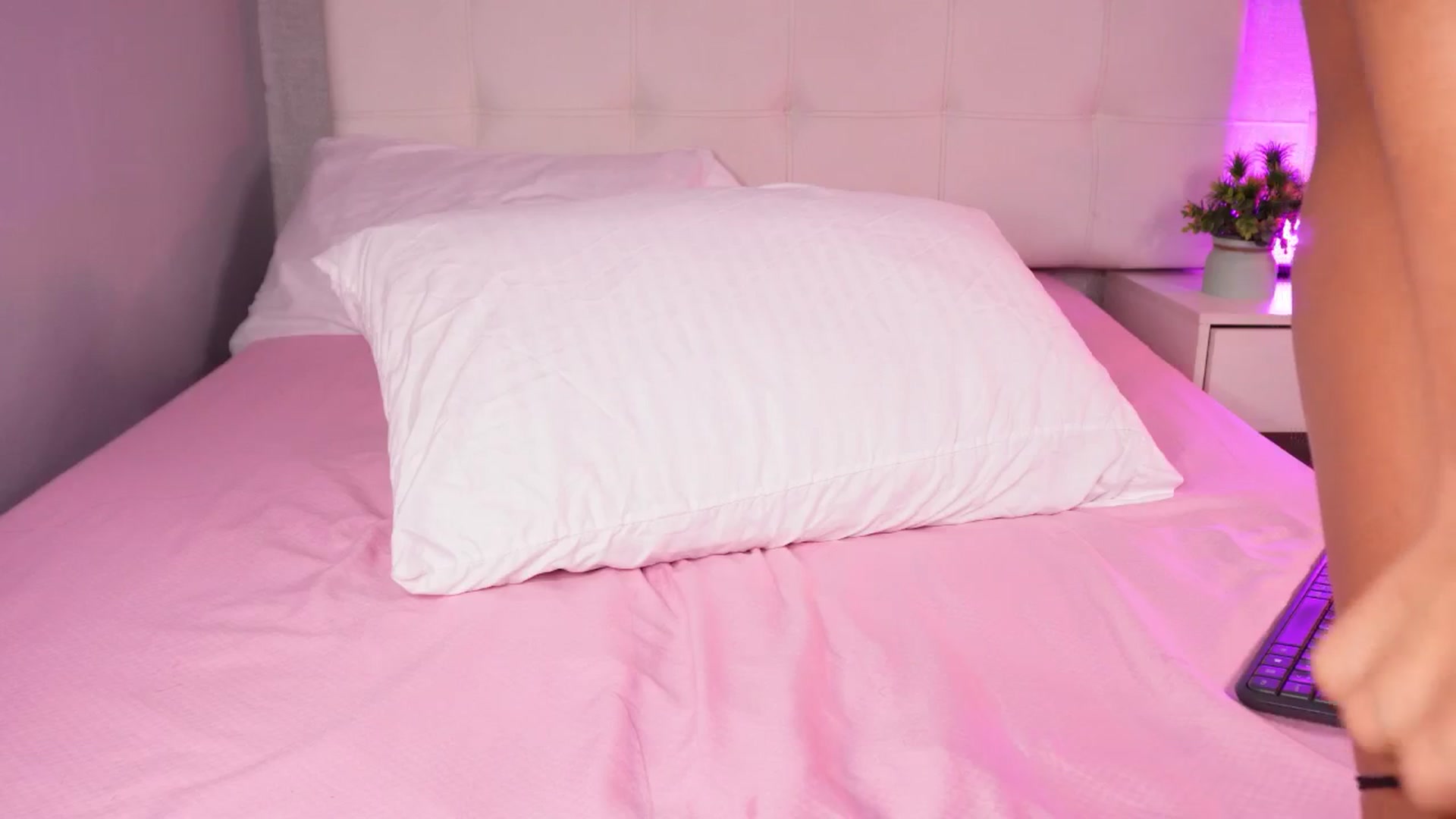Gallery image thumbnail from Mia_gabbaai's myfreecams stream on, 08/26/2025, 14:08 image 8 of 20