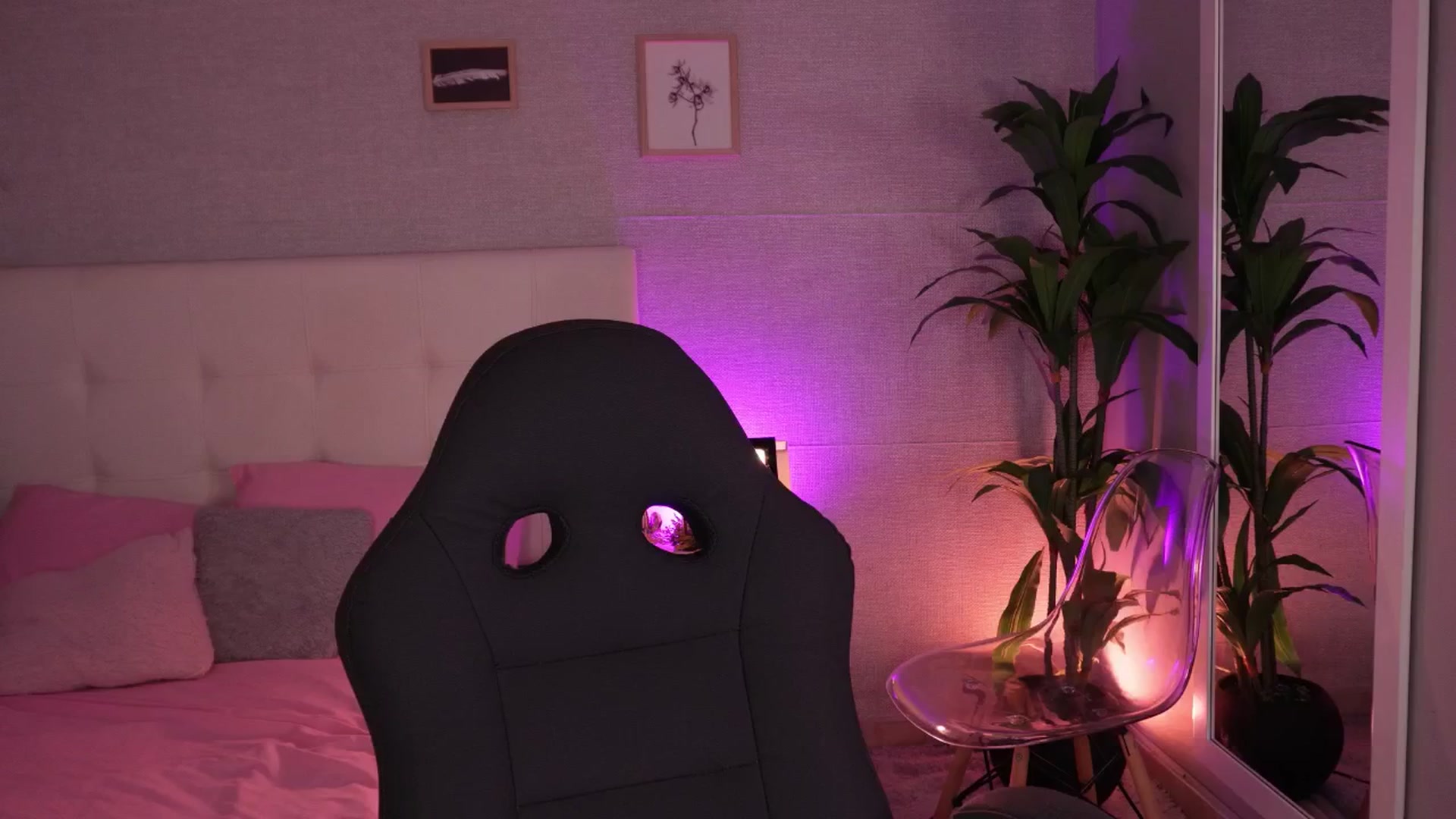 Gallery image thumbnail from Mia_gabbaai's myfreecams stream on, 09/14/2025, 13:22 image 10 of 20