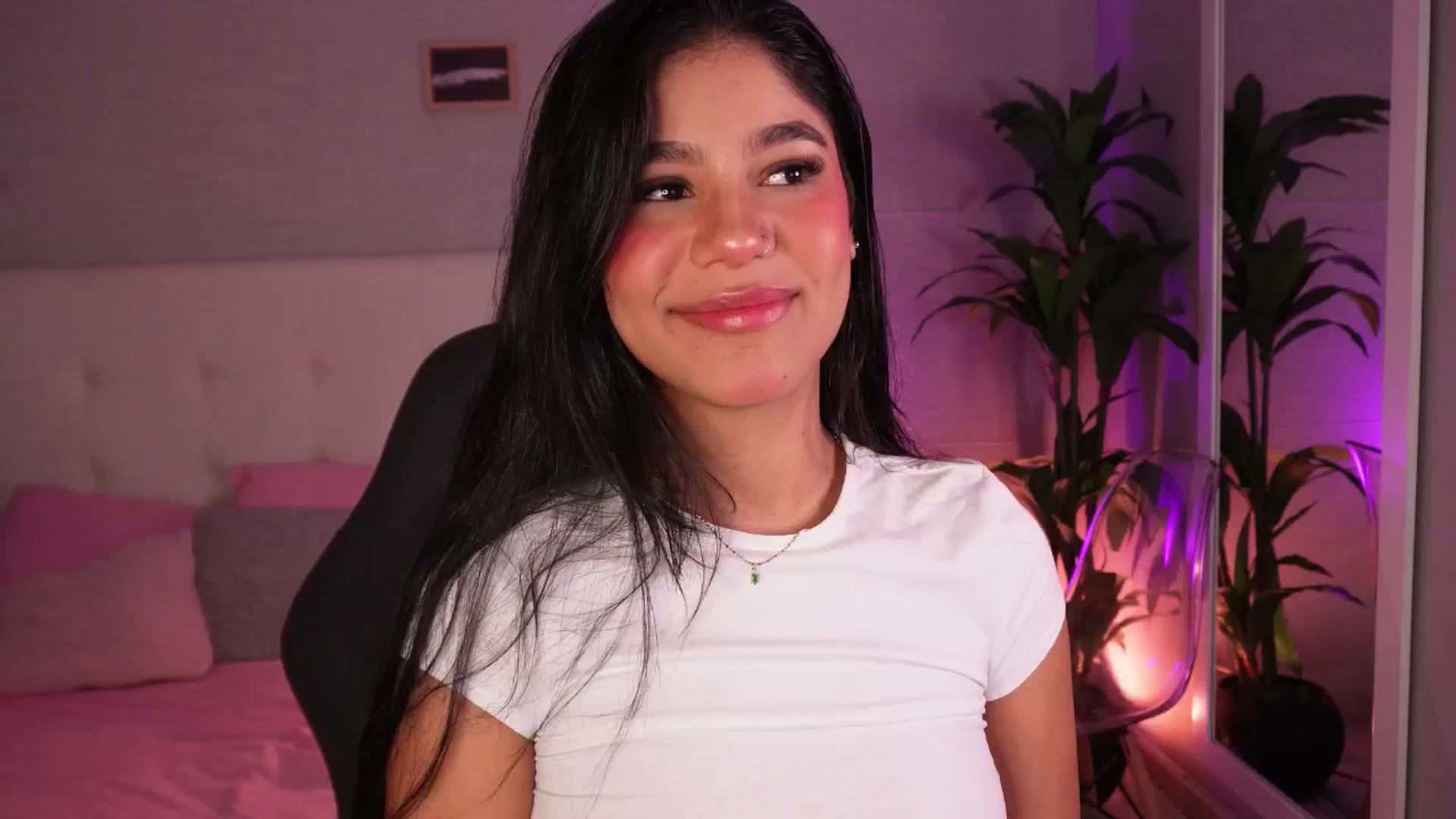 Gallery image thumbnail from Mia_gabbaai's myfreecams stream on, 09/14/2025, 13:22 image 6 of 20