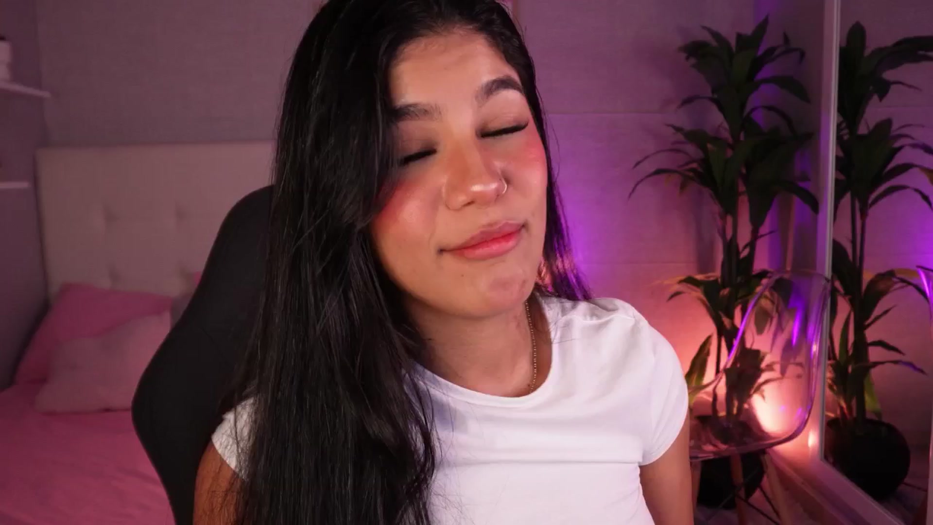 Gallery image thumbnail from Mia_gabbaai's myfreecams stream on, 09/14/2025, 15:23 image 15 of 20
