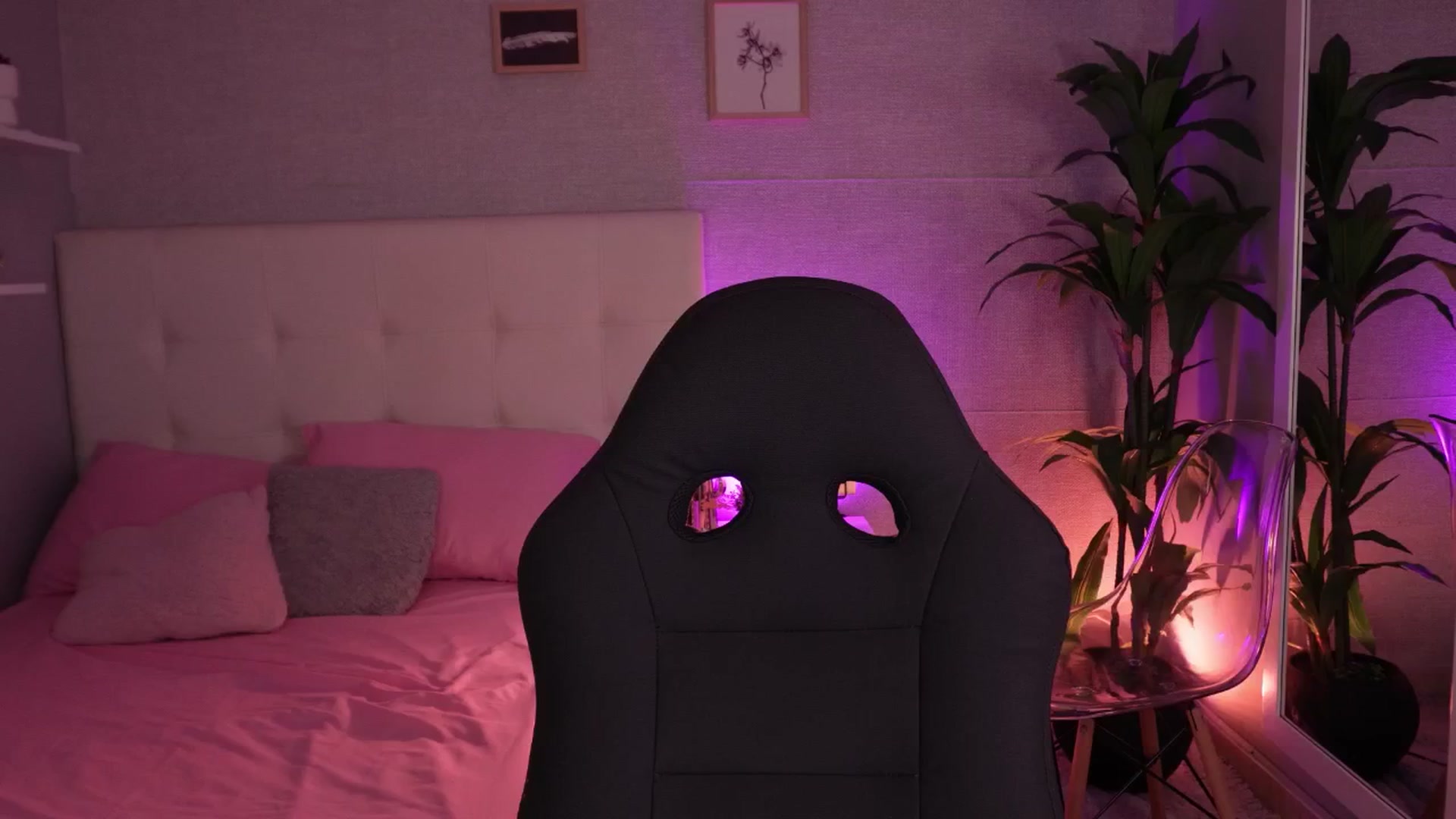 Gallery image thumbnail from Mia_gabbaai's myfreecams stream on, 09/14/2025, 15:23 image 11 of 20