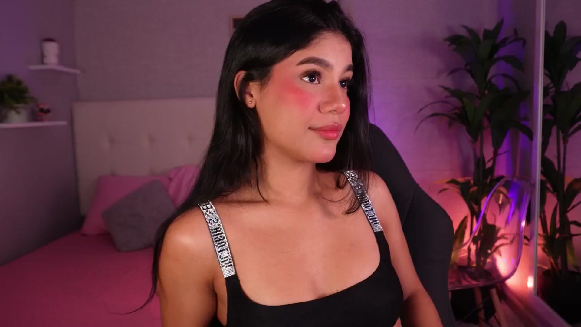 Gallery image thumbnail from Mia_gabbaai's myfreecams stream on, 09/15/2025, 13:39 image 7 of 20
