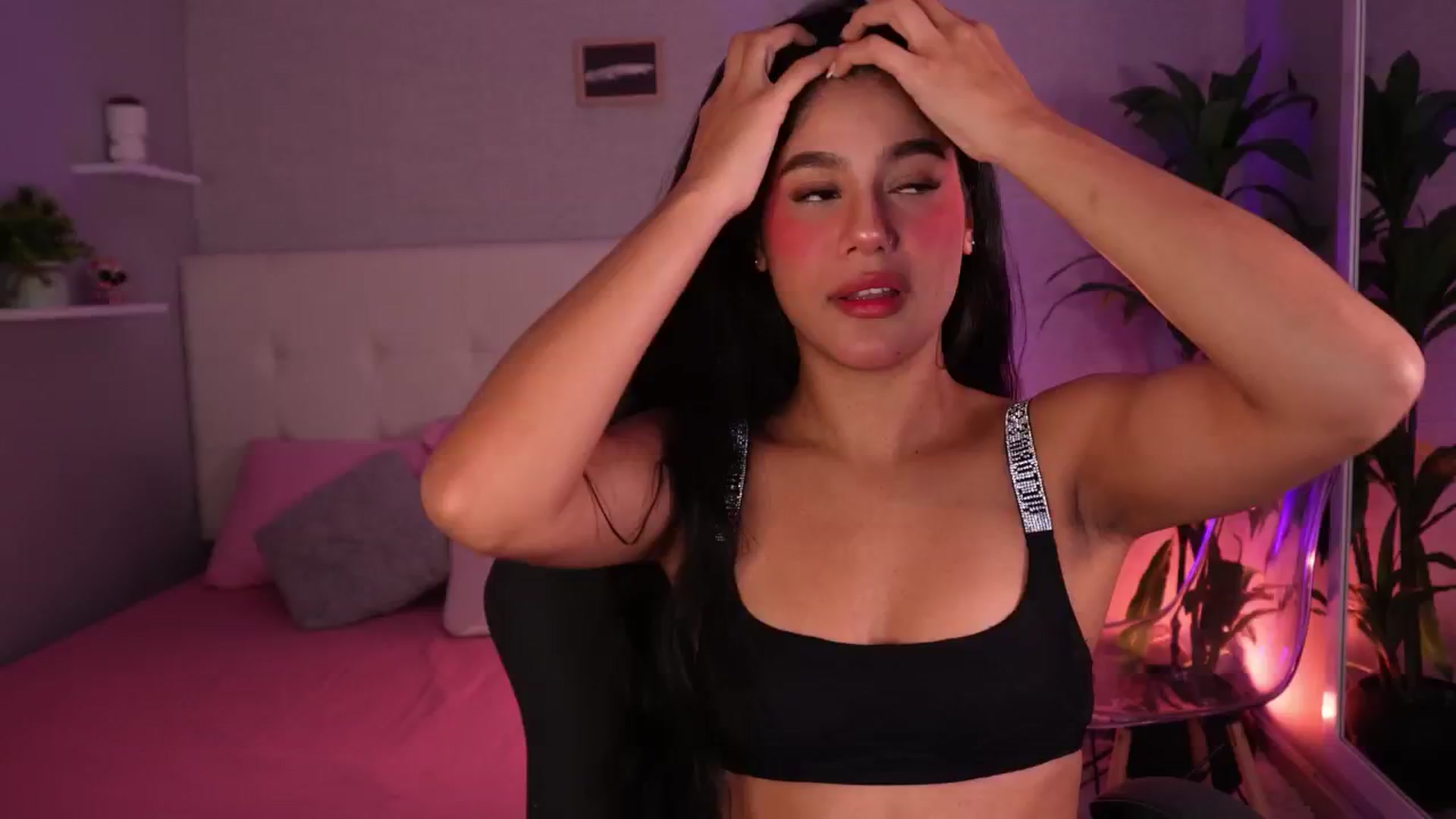 Gallery image thumbnail from Mia_gabbaai's myfreecams stream on, 09/15/2025, 13:39 image 4 of 20