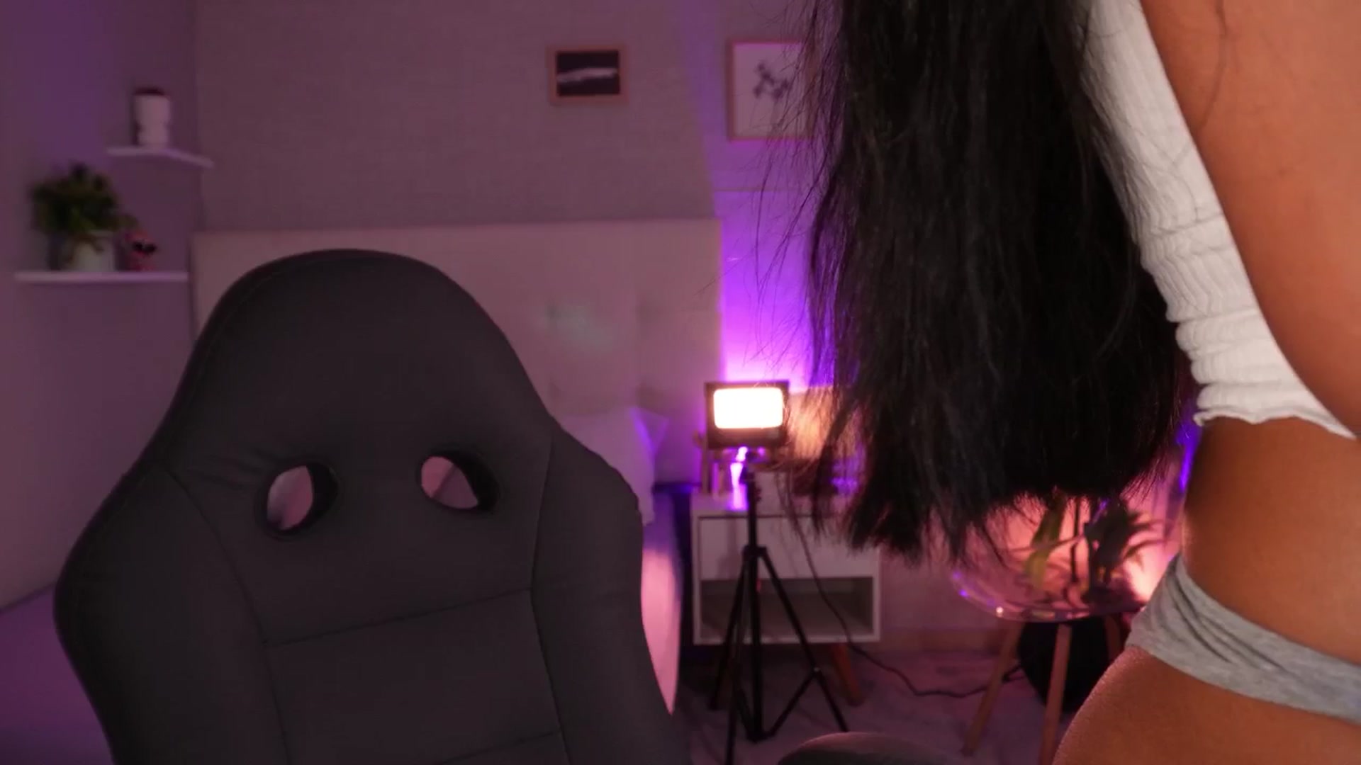 Gallery image thumbnail from Mia_gabbaai's myfreecams stream on, 09/17/2025, 17:04 image 7 of 20