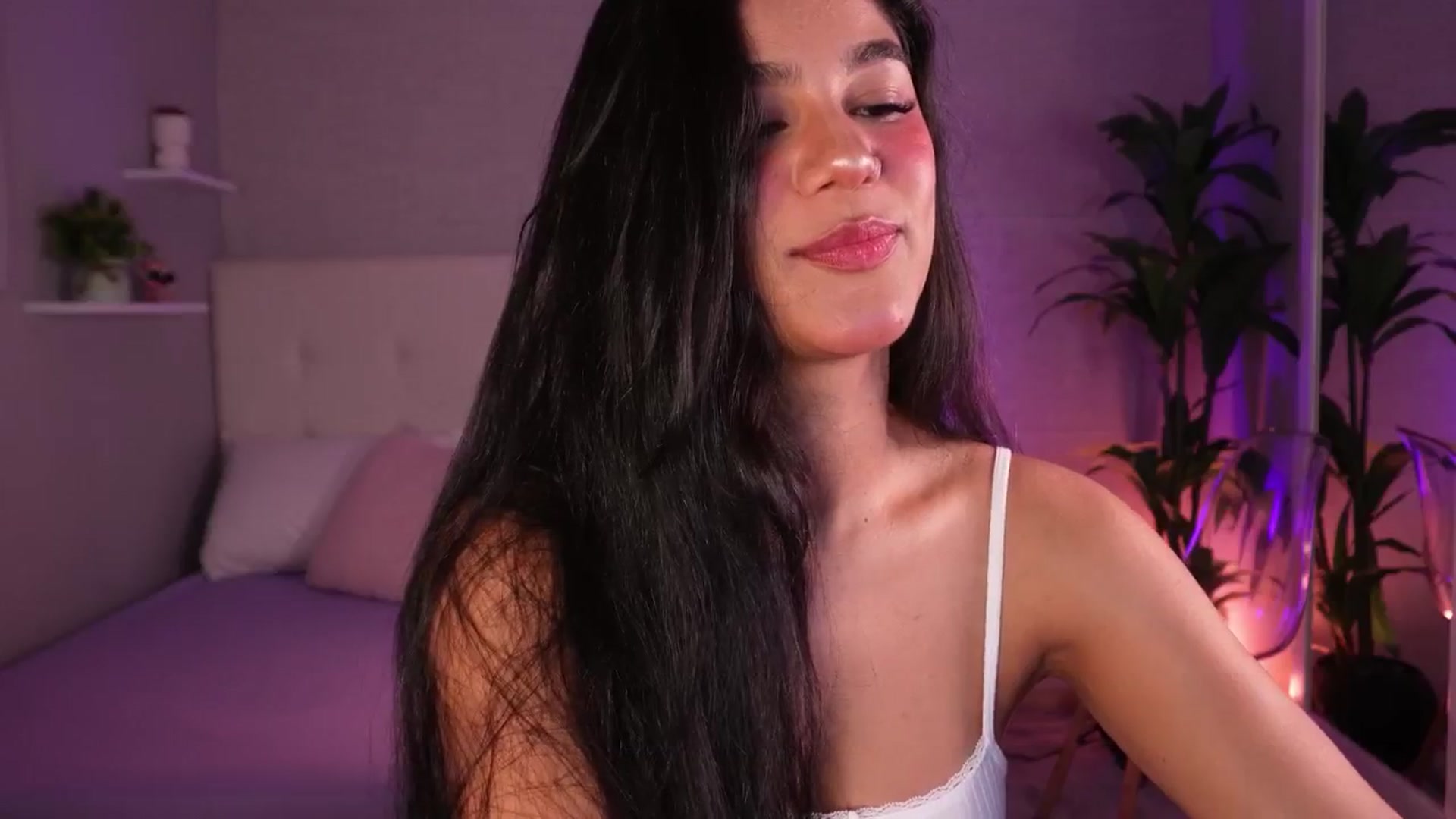 Gallery image thumbnail from Mia_gabbaai's myfreecams stream on, 09/17/2025, 17:04 image 2 of 20