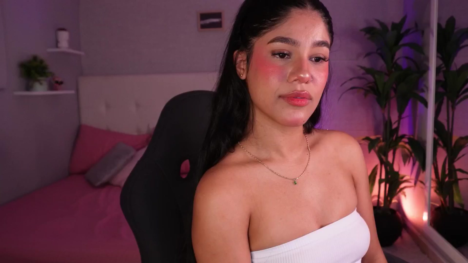 Gallery image thumbnail from Mia_gabbaai's myfreecams stream on, 09/20/2025, 14:45 image 20 of 20