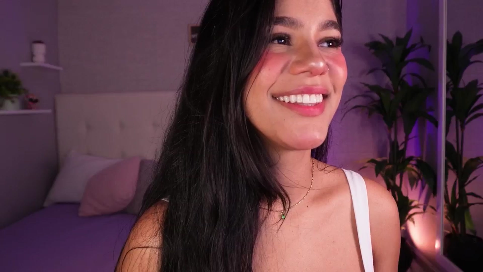 Gallery image thumbnail from Mia_gabbaai's myfreecams stream on, 09/22/2025, 15:46 image 4 of 20