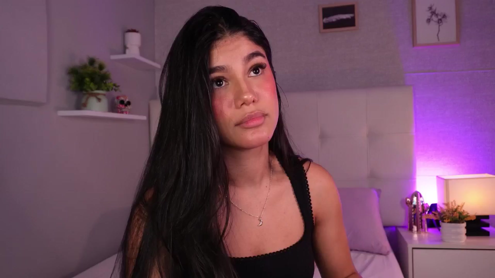 Gallery image thumbnail from Mia_gabbaai's myfreecams stream on, 09/28/2025, 15:21 image 19 of 20