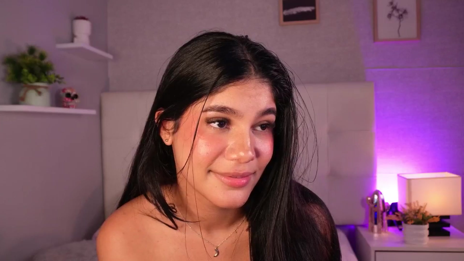 Gallery image thumbnail from Mia_gabbaai's myfreecams stream on, 09/28/2025, 18:33 image 6 of 20