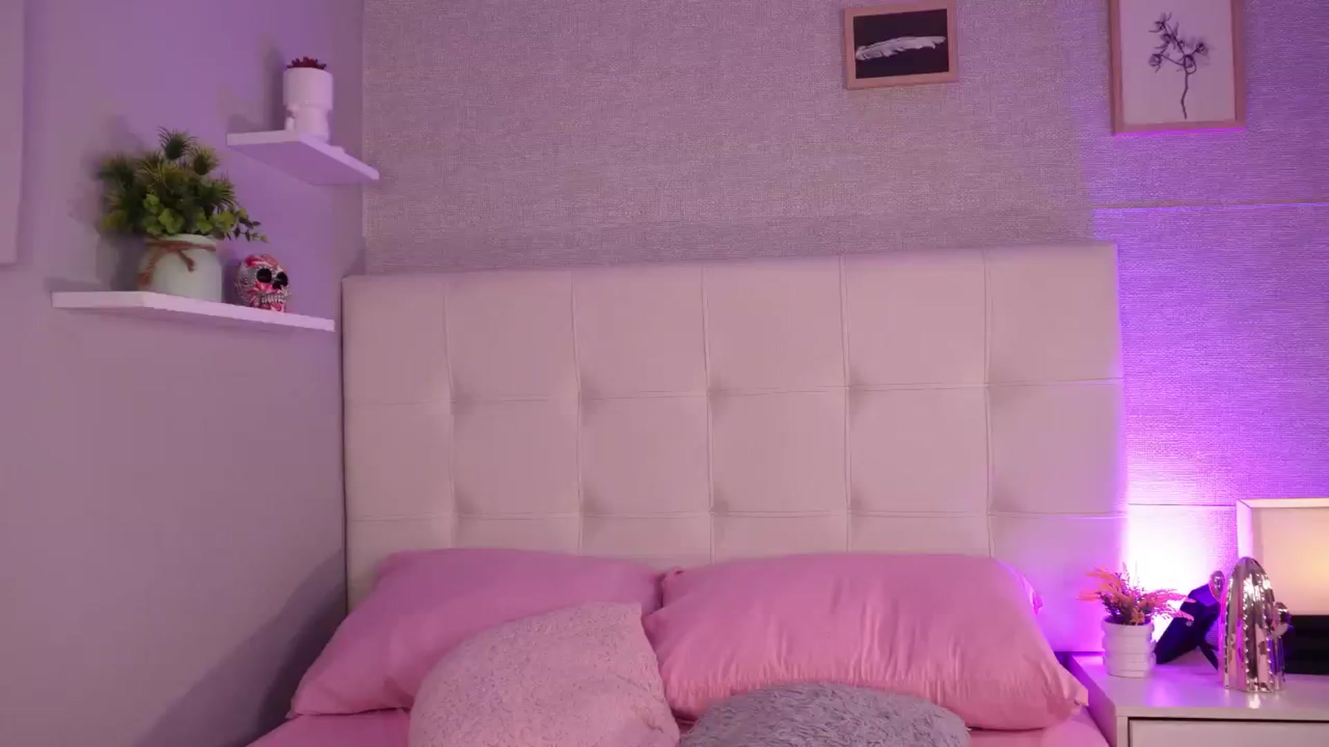 Gallery image thumbnail from Mia_gabbaai's myfreecams stream on, 10/13/2025, 16:55 image 18 of 20
