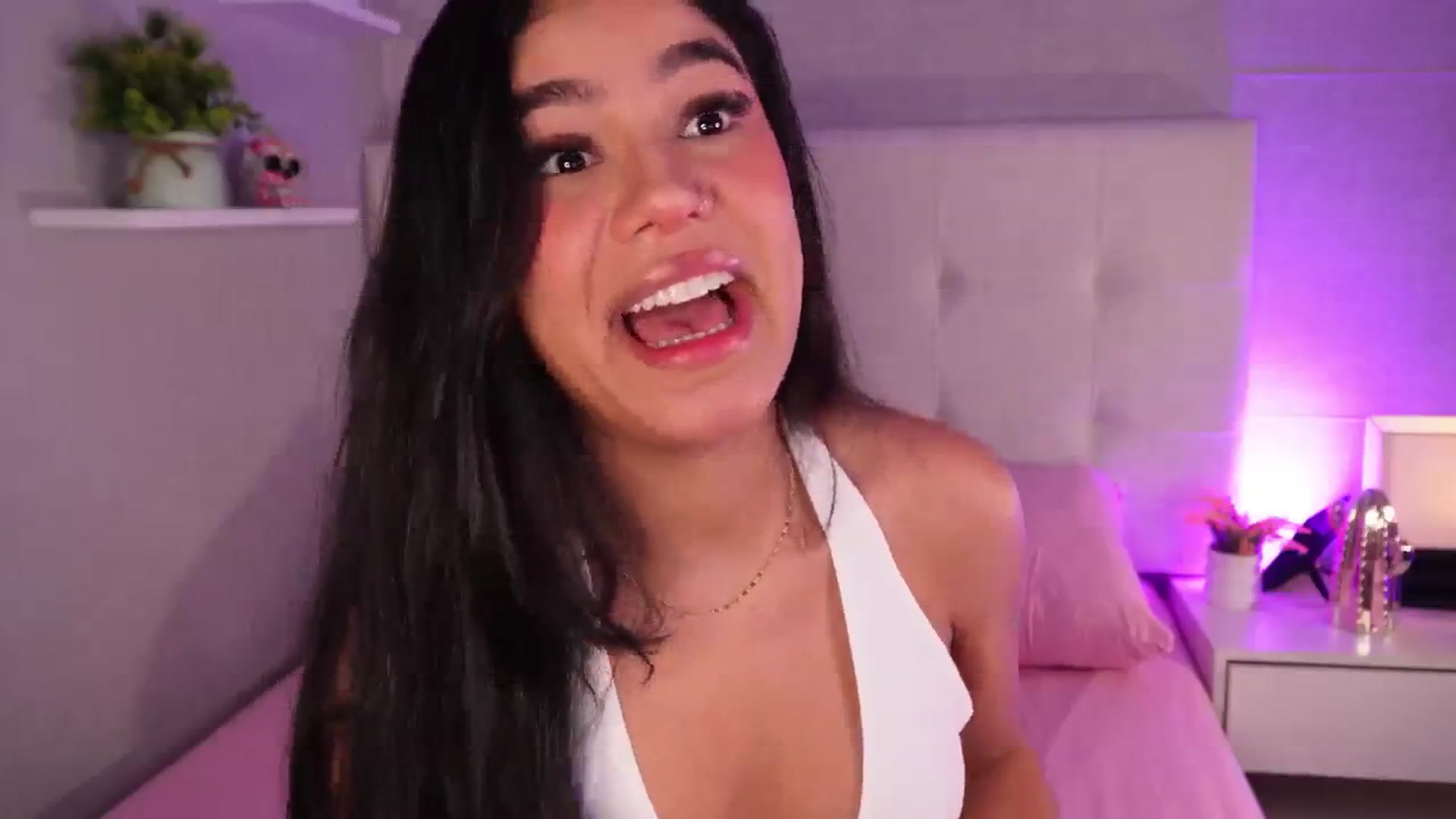 Gallery image thumbnail from Mia_gabbaai's myfreecams stream on, 10/13/2025, 16:55 image 2 of 20