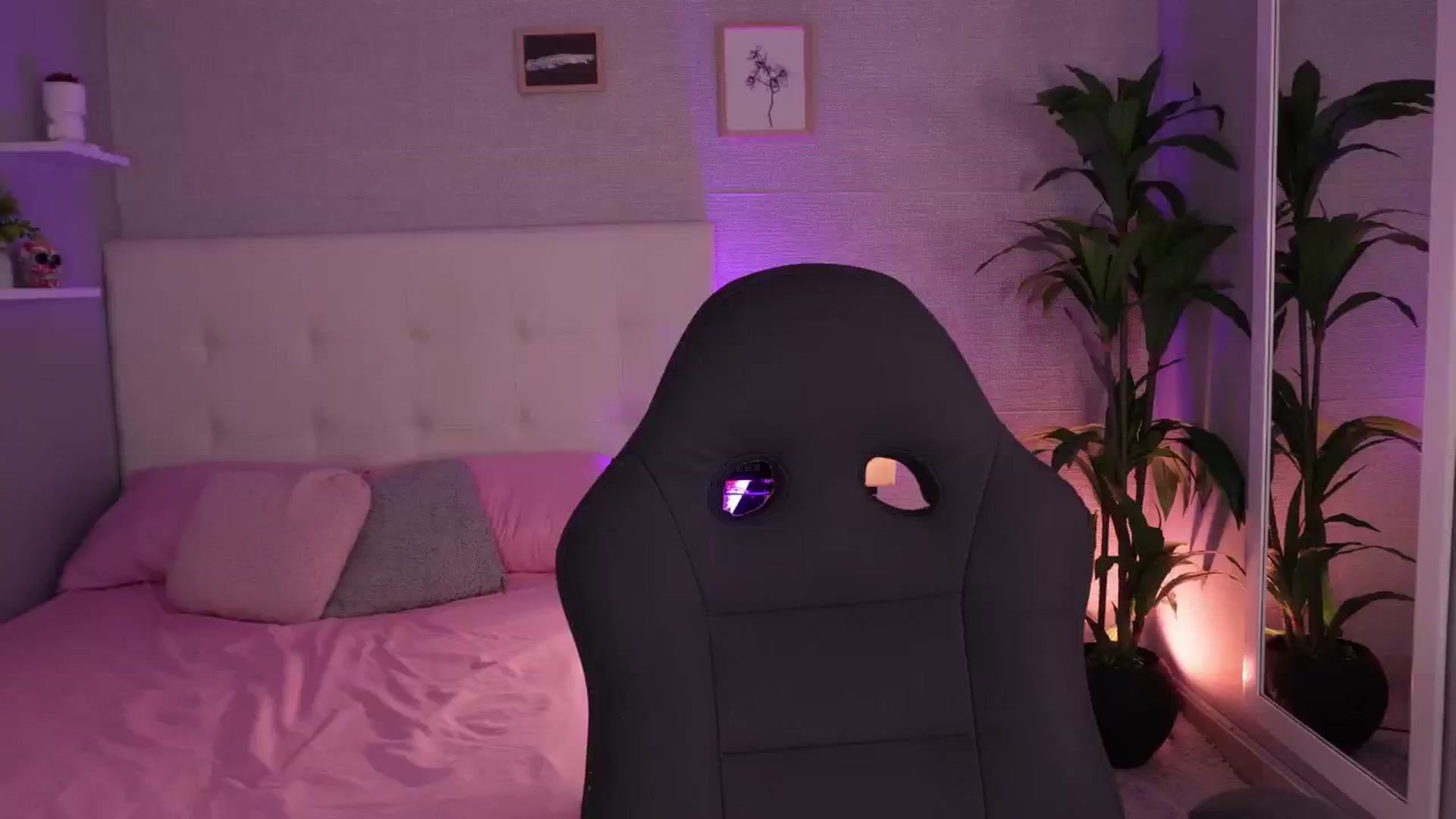 Gallery image thumbnail from Mia_gabbaai's myfreecams stream on, 10/15/2025, 15:05 image 18 of 20