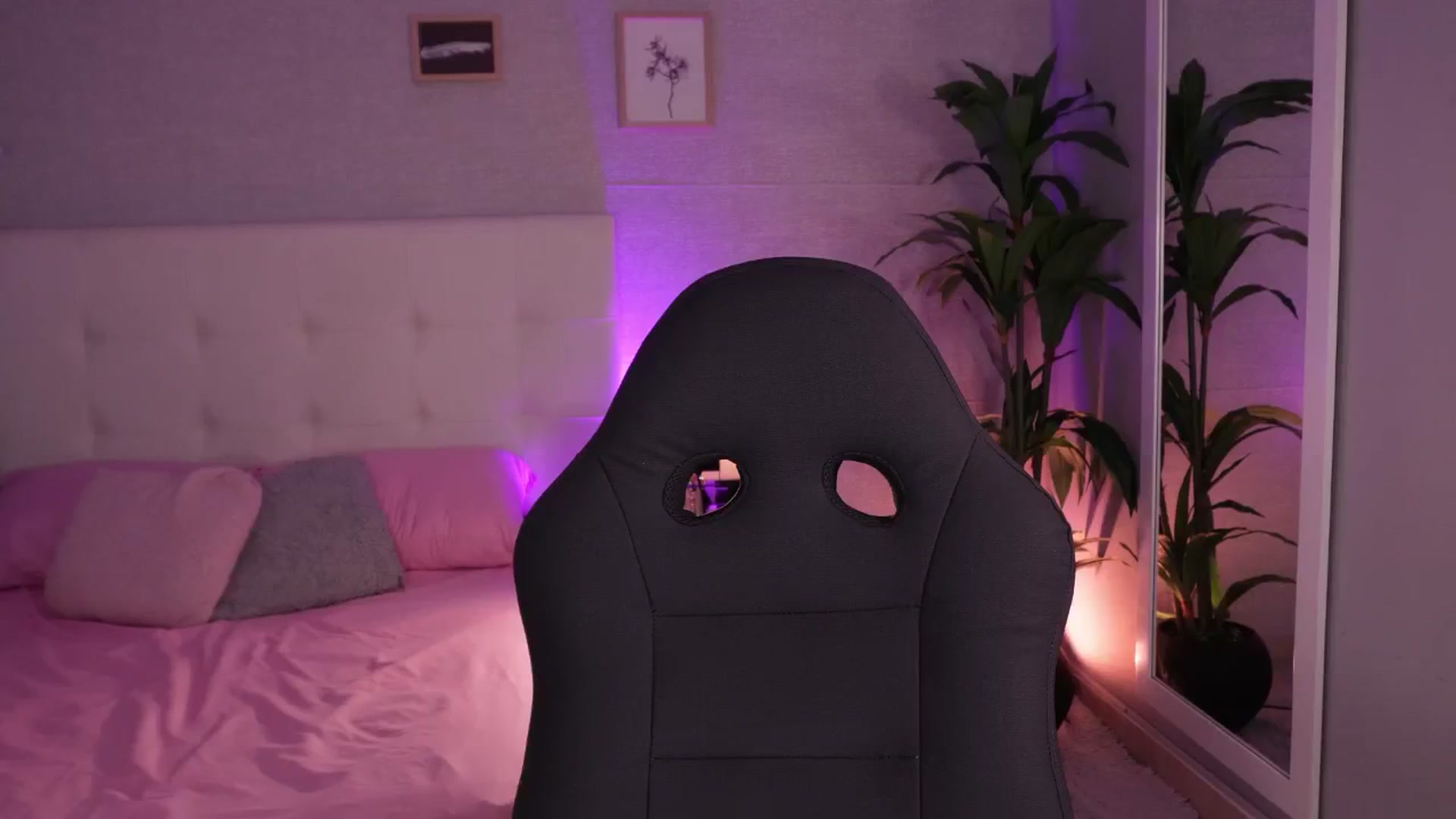 Gallery image thumbnail from Mia_gabbaai's myfreecams stream on, 10/15/2025, 15:05 image 9 of 20