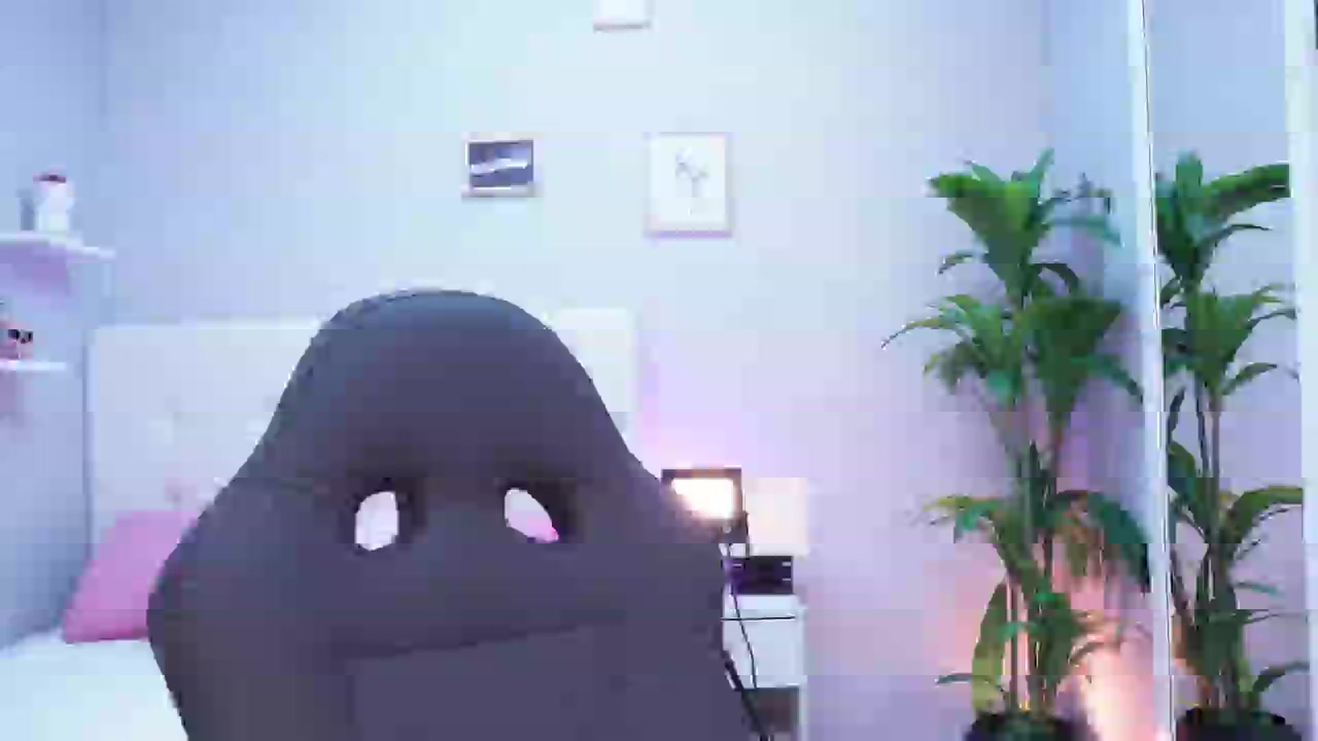 Gallery image thumbnail from Mia_gabbaai's myfreecams stream on, 10/19/2025, 15:31 image 4 of 20