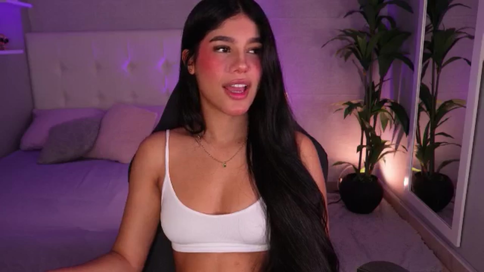 Gallery image thumbnail from Mia_gabbaai's myfreecams stream on, 10/21/2025, 14:52 image 18 of 20