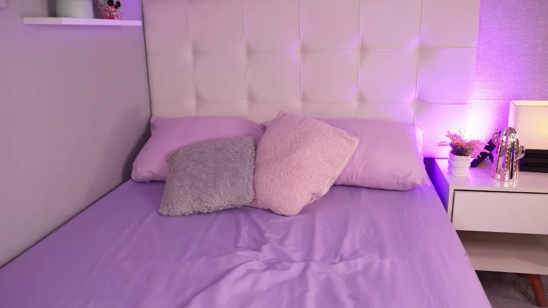 Gallery image thumbnail from Mia_gabbaai's myfreecams stream on, 10/21/2025, 17:45 image 5 of 20