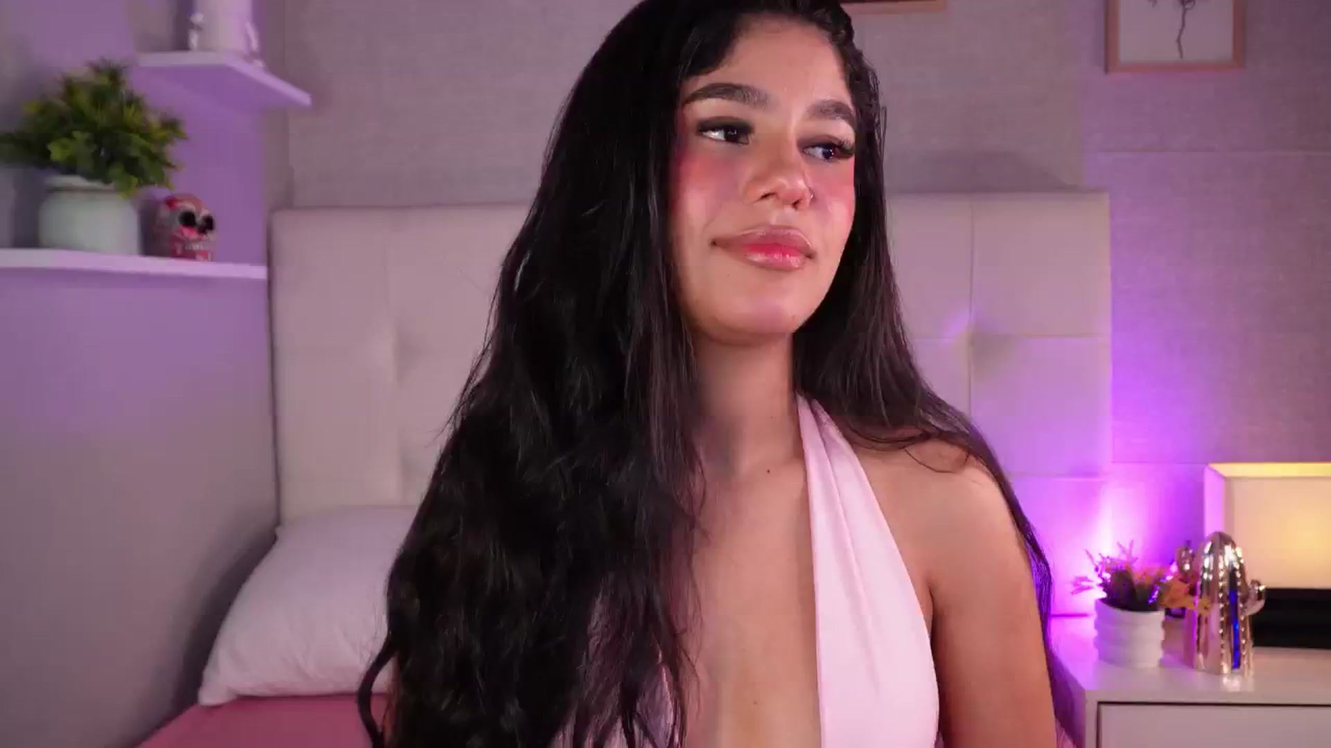 Gallery image thumbnail from Mia_gabbaai's myfreecams stream on, 10/29/2025, 18:32 image 18 of 20