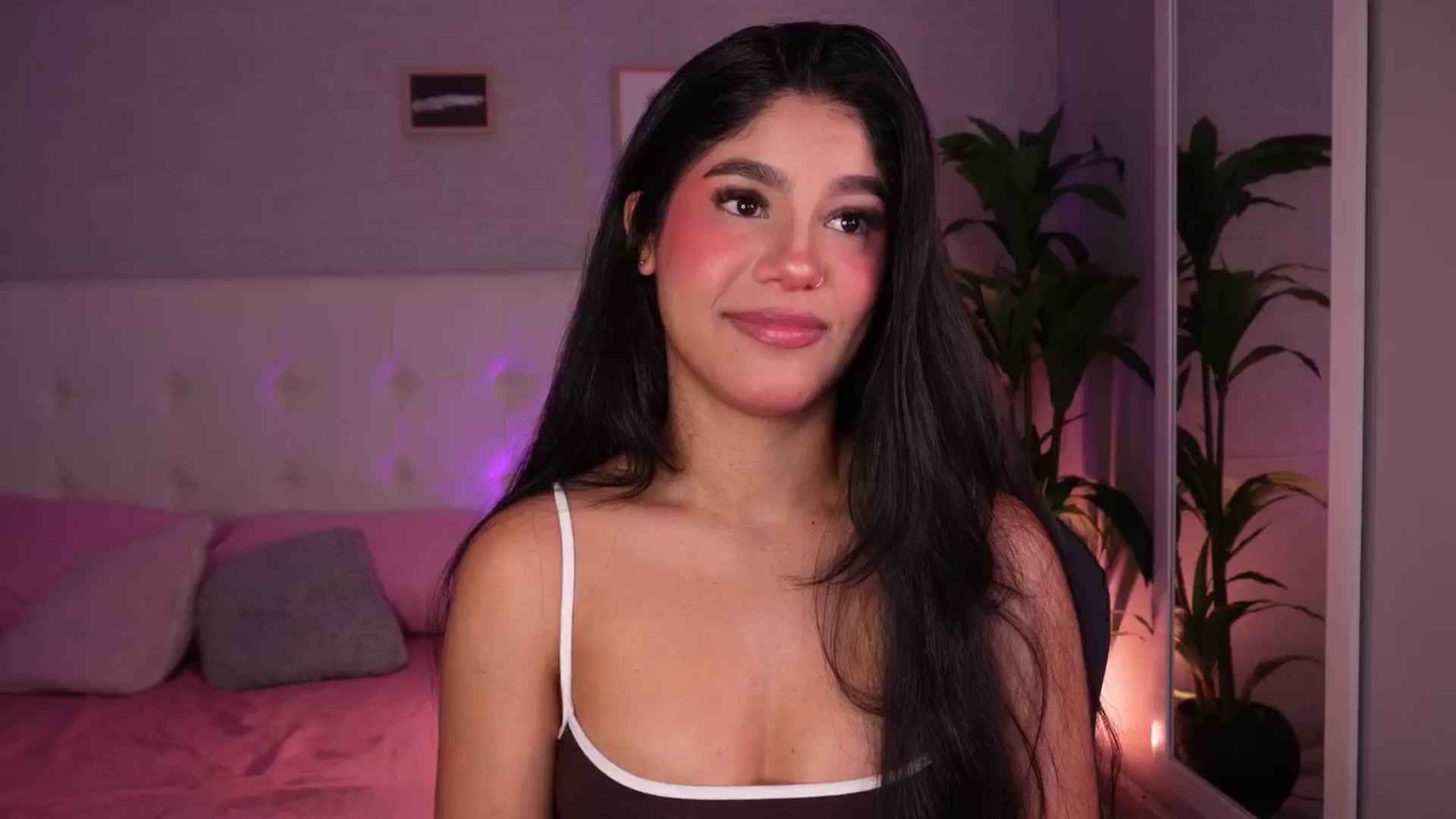 Gallery image thumbnail from Mia_gabbaai's myfreecams stream on, 11/01/2025, 15:55 image 7 of 20
