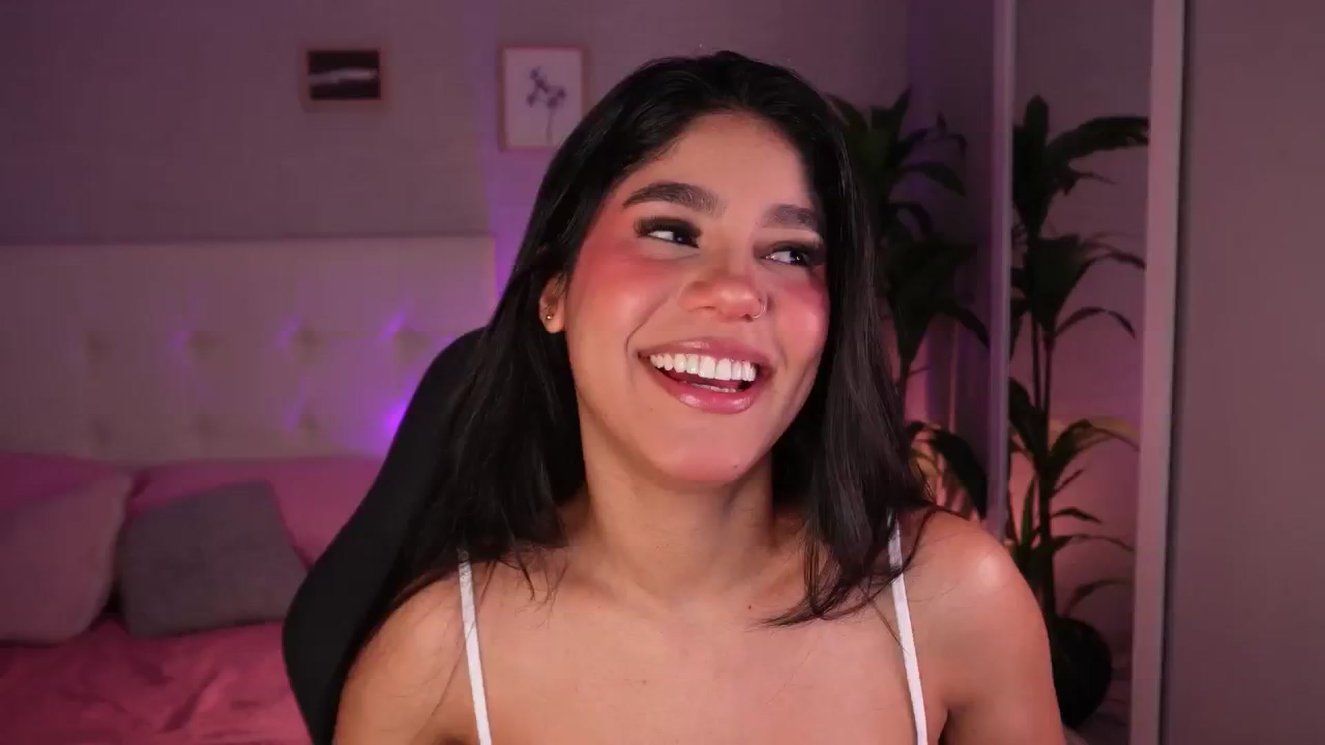 Gallery image thumbnail from Mia_gabbaai's myfreecams stream on, 11/01/2025, 15:55 image 1 of 20
